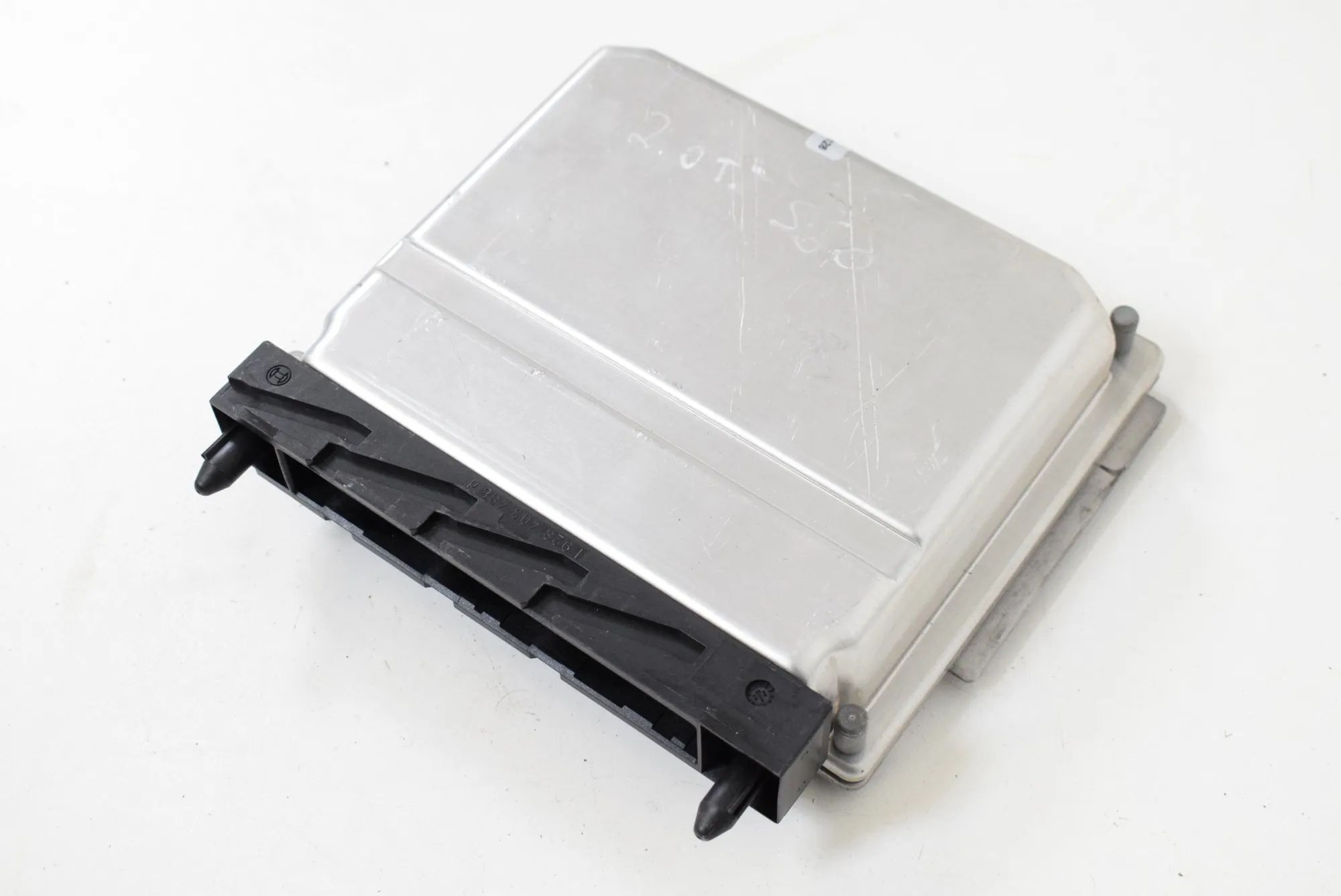 Volvo S60 Engine Control Unit Engine Control Unit — VOLVO S60 I (RS) (2000-20...