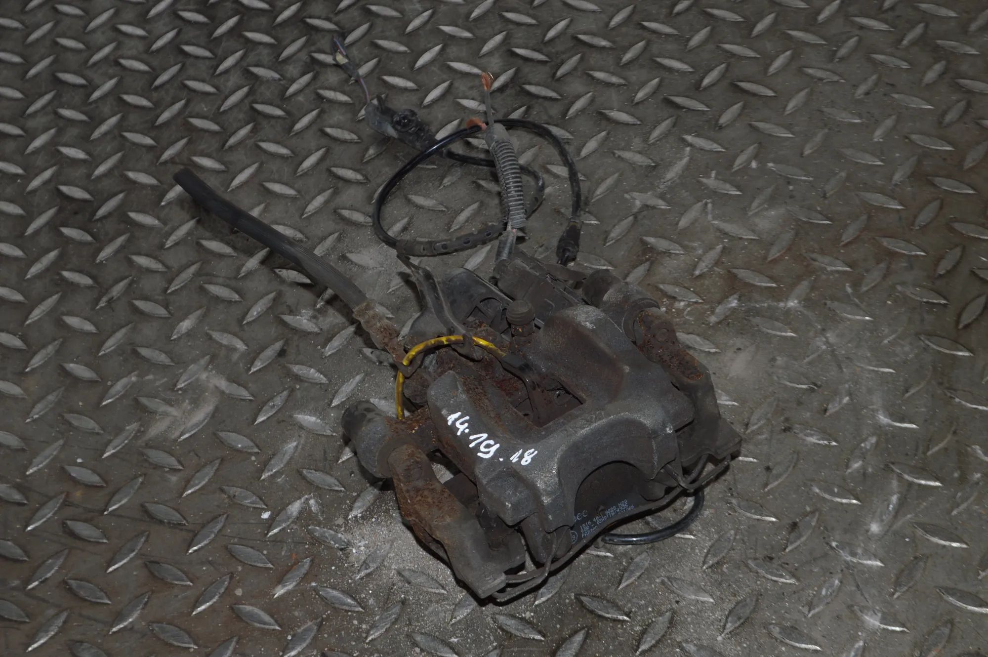 Jaguar E-Pace Brake caliper — rear right