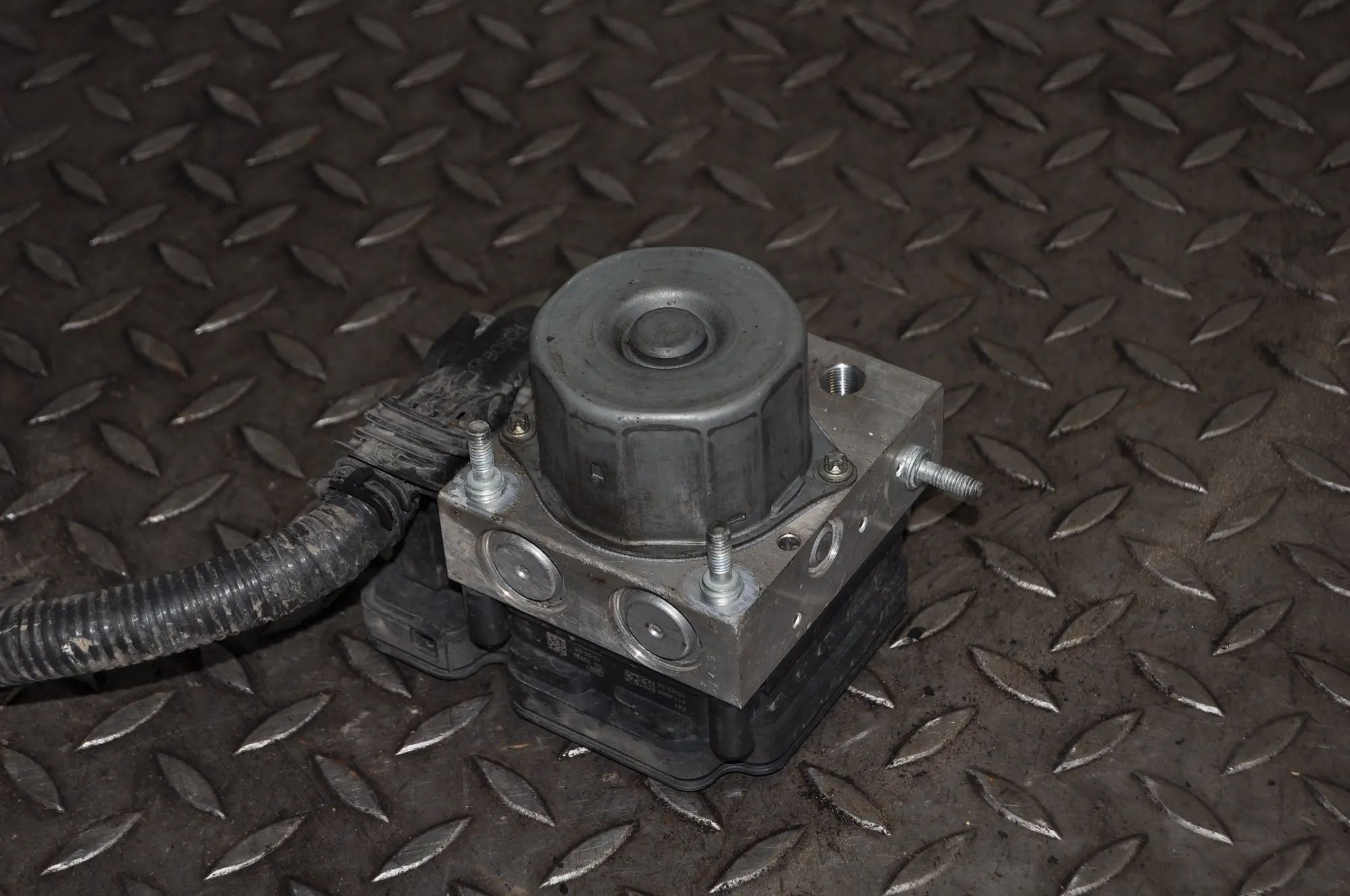 Nissan X-Trail / Rogue ABS hydraulic pump ABS Pump — NISSAN X-TRAIL (T32_) (2013-...) — 4...