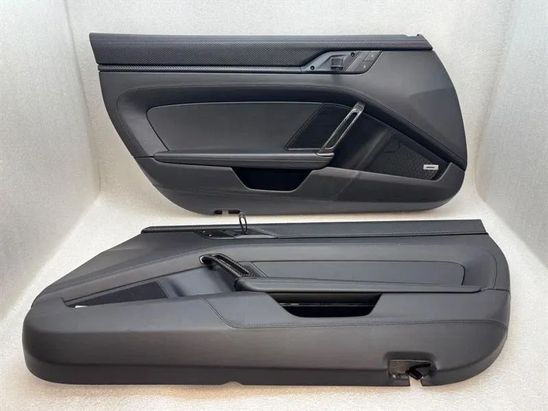 Porsche 911 (992) Front Left Door Trim Panel Front left door trim panel — PORSCHE 911 GT3 (9...