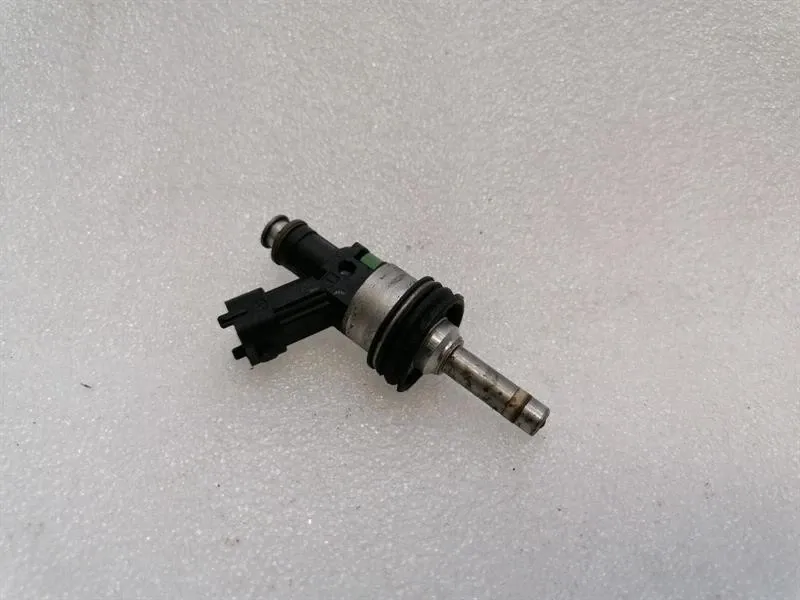 Porsche 911 (997) Fuel Injector Fuel injector — PORSCHE 911 (997) (2004-2013) —...
