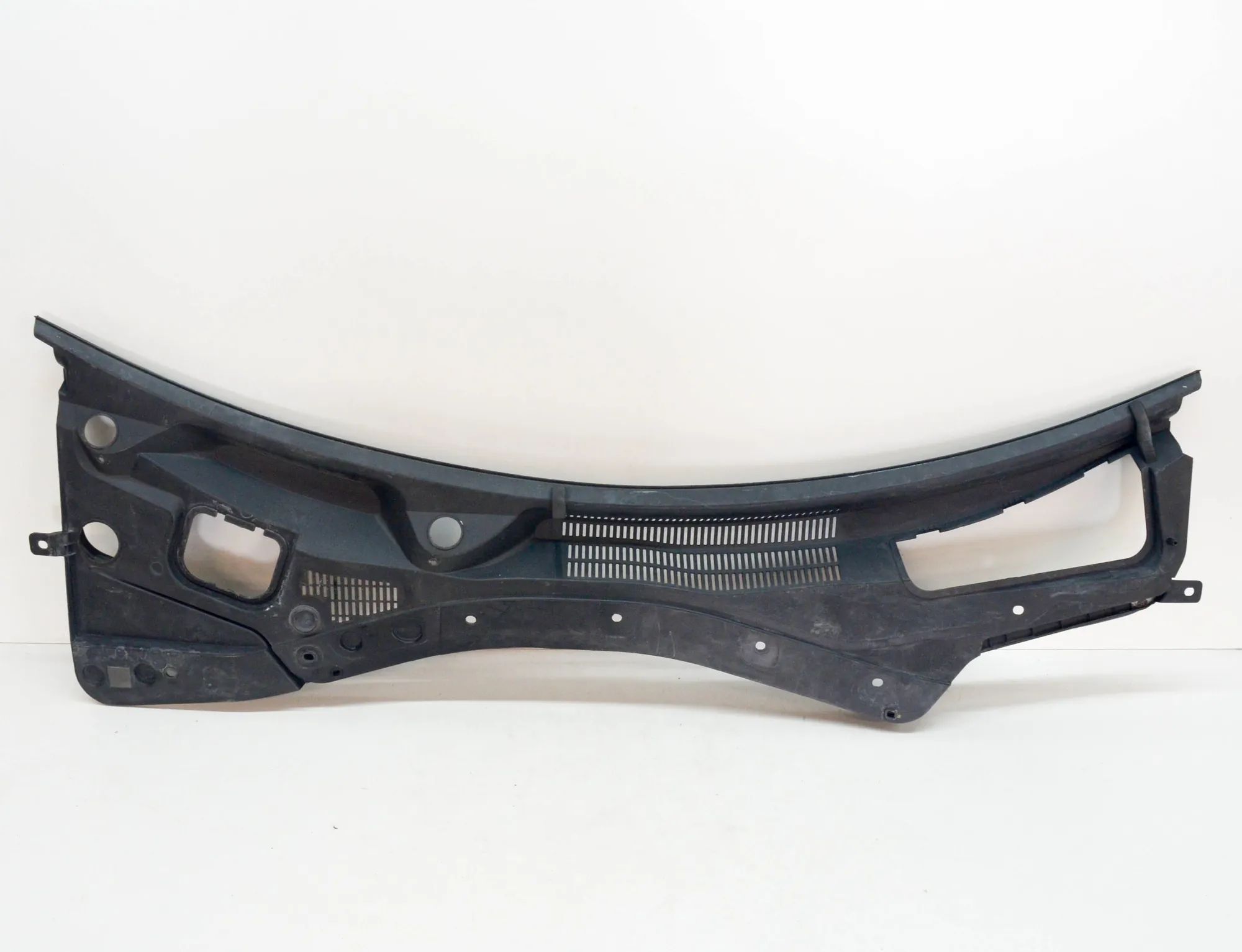 Maserati Ghibli Front Wiper Cowl Trim Front Wiper Cowl Trim — MASERATI GHIBLI (M157) ...