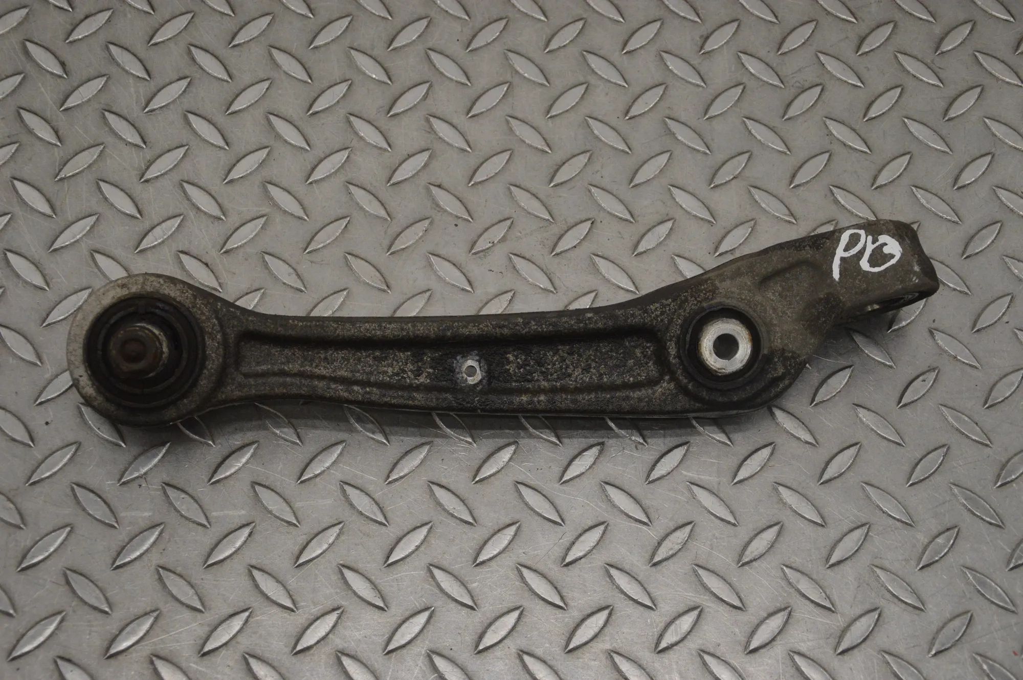 Audi A8 (D4) Front Right Straight Control Arm