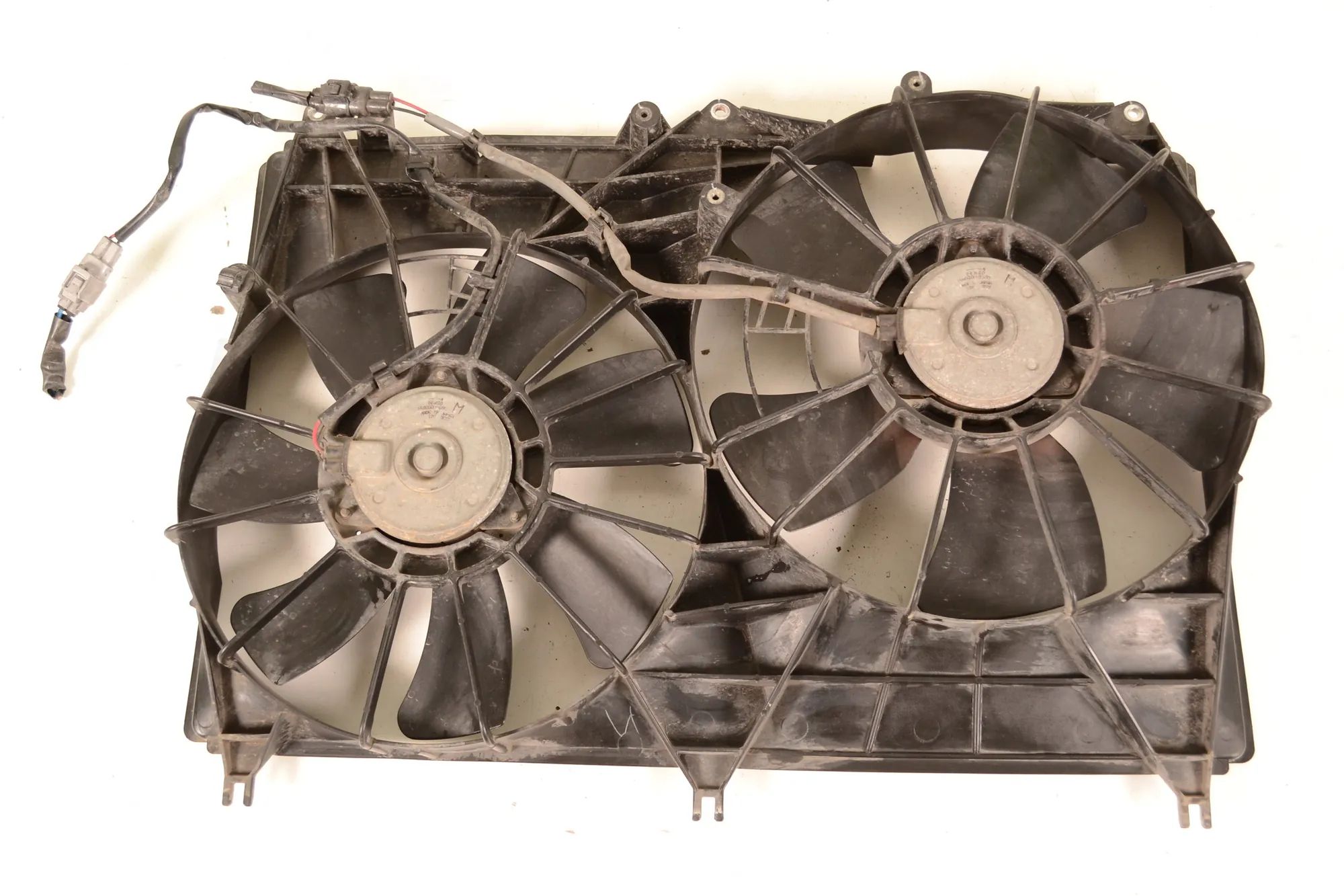 Suzuki Grand Vitara Engine Cooling Fan Shroud Engine Cooling Fan Shroud — SUZUKI GRAND (VITAR...