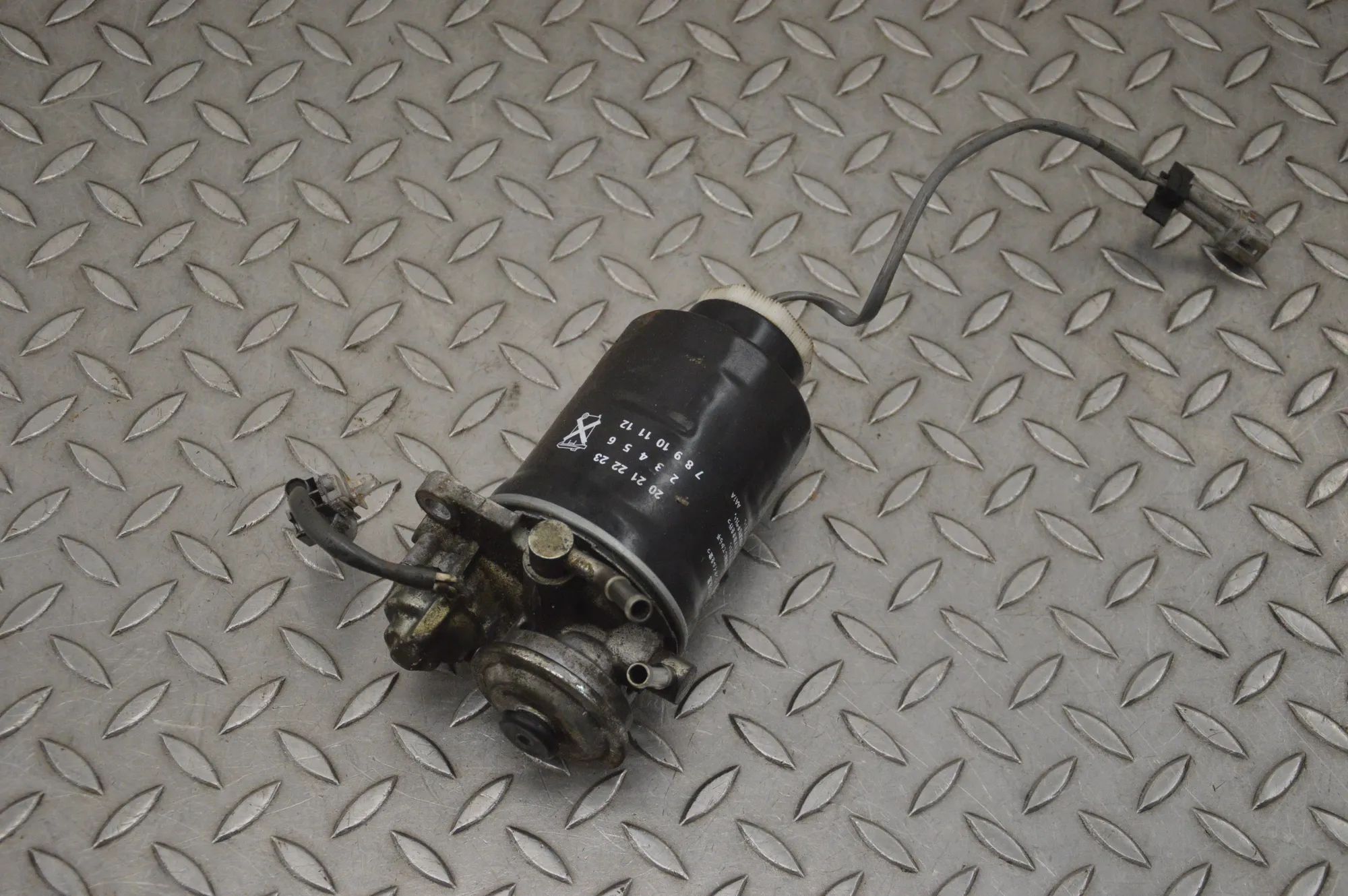 Subaru Outback Fuel filter housing