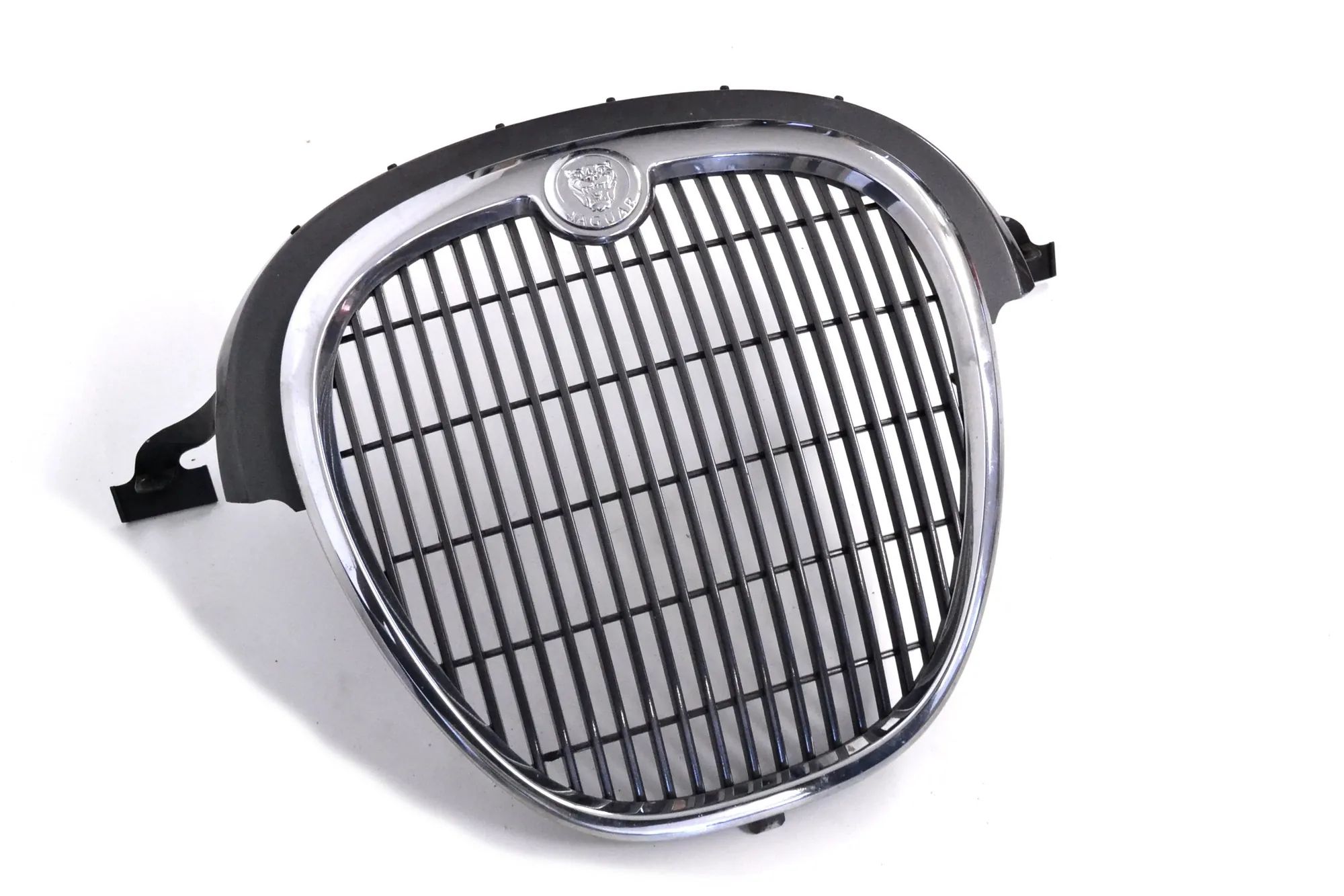 Jaguar S-Type Upper grille — front Upper grille — front — JAGUAR S-TYPE (X200) (19...