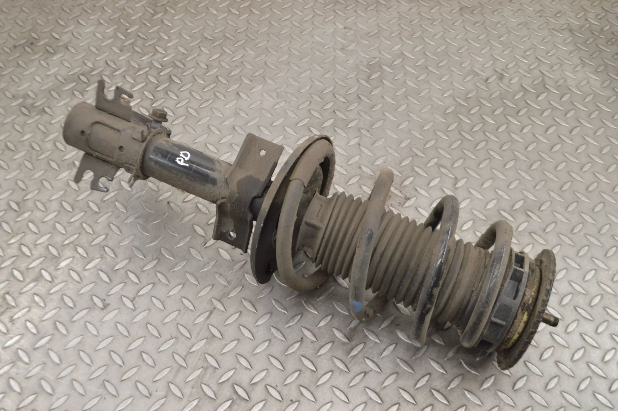 Renault Master Shock absorber — front right Shock absorber — front right — RENAULT MASTER (...
