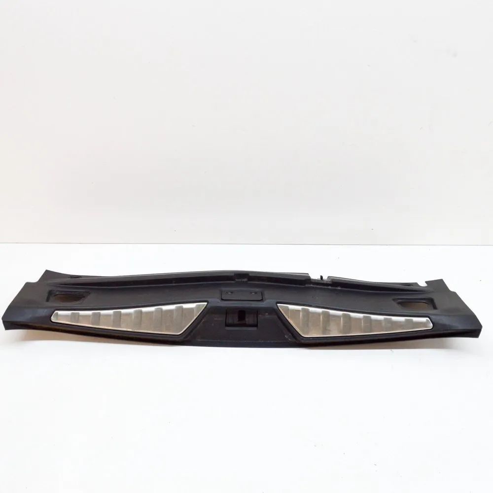Maserati Quattroporte Trunk Boot Lock Trim Trunk Boot Lock Trim — MASERATI QUATTROPORTE (V...