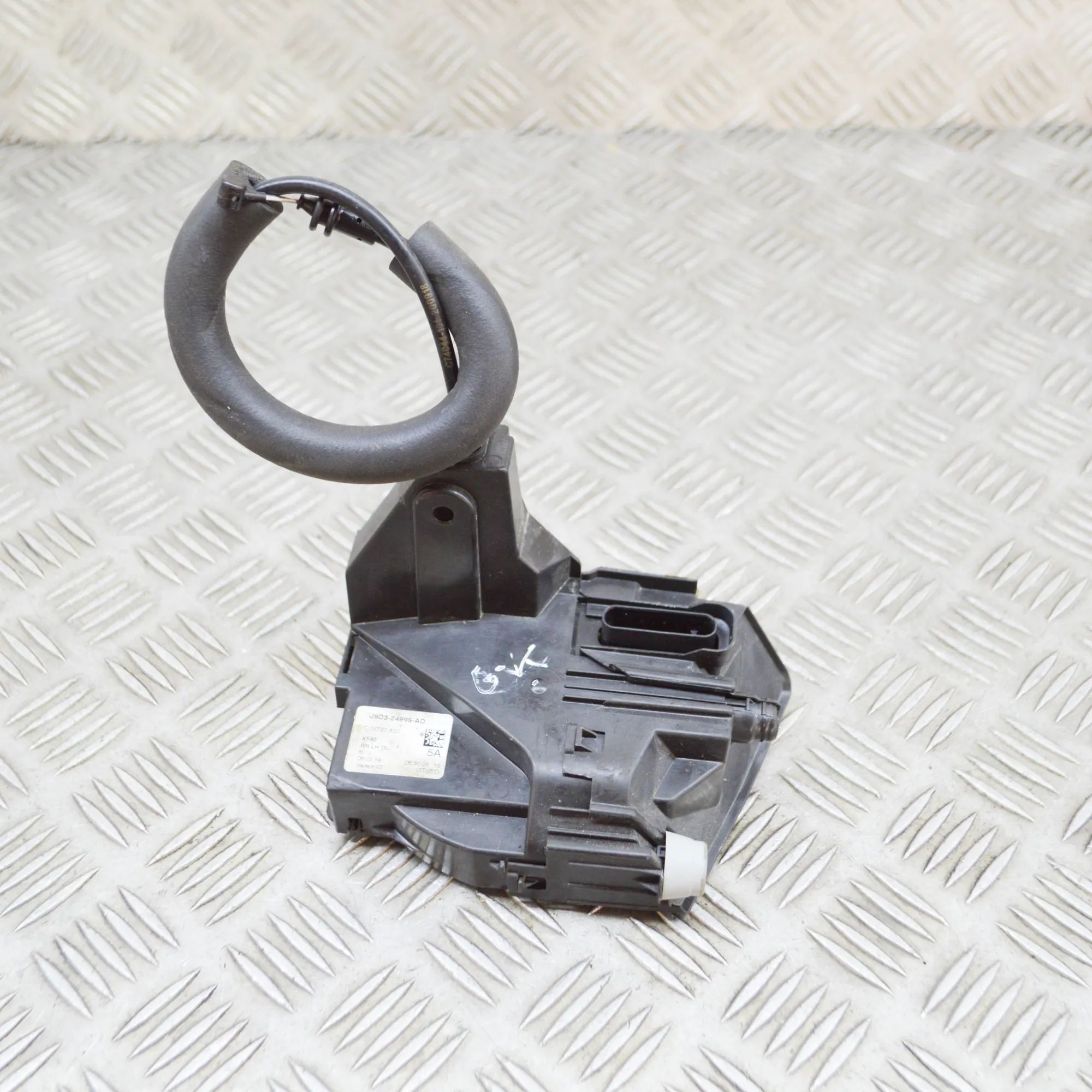 Jaguar I-Pace Door lock — rear left Door lock — rear left — JAGUAR I-PACE (X590) (2...