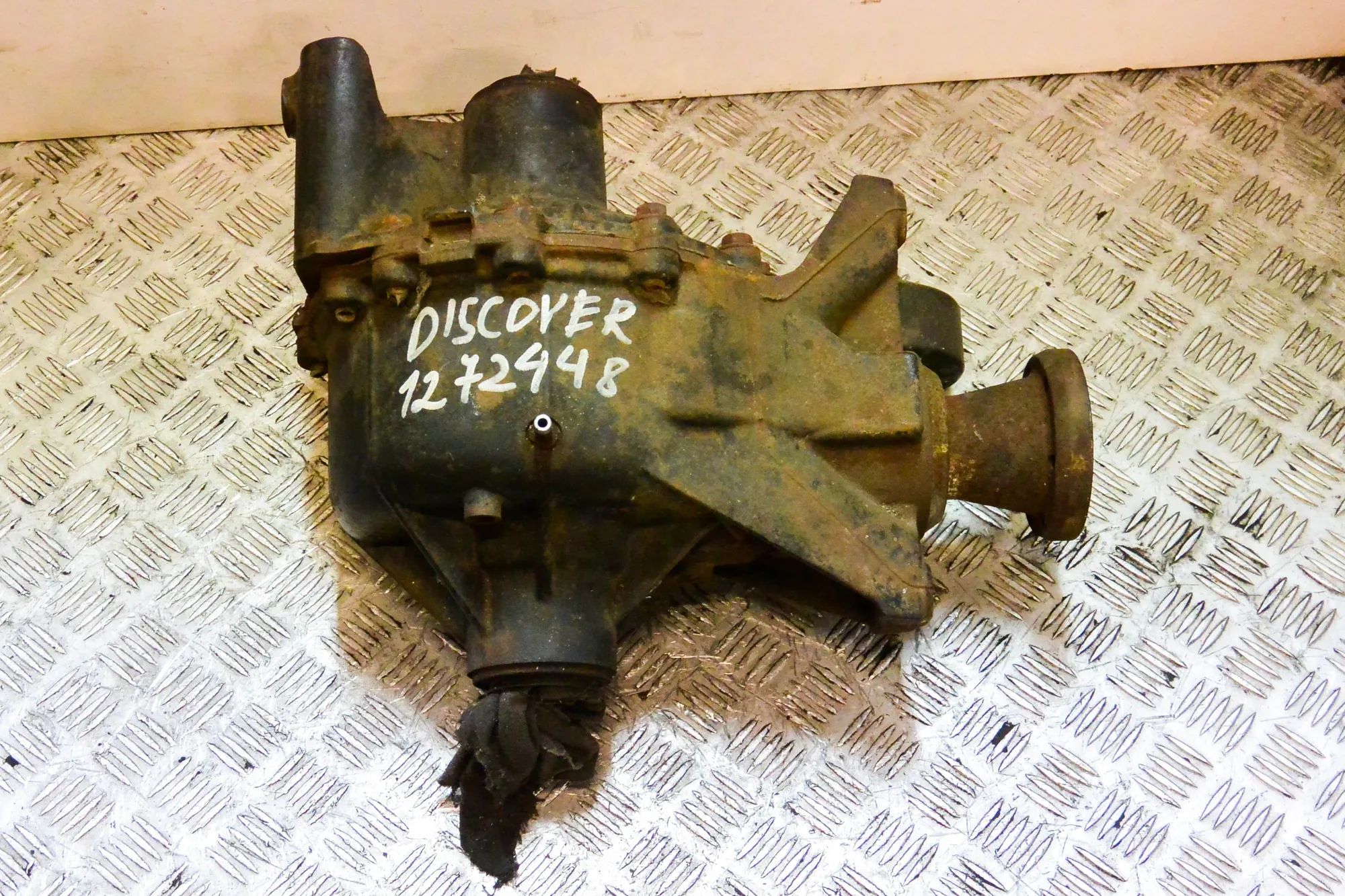 Land Rover Discovery задний редуктор Rear differential — LAND ROVER DISCOVERY (III L...