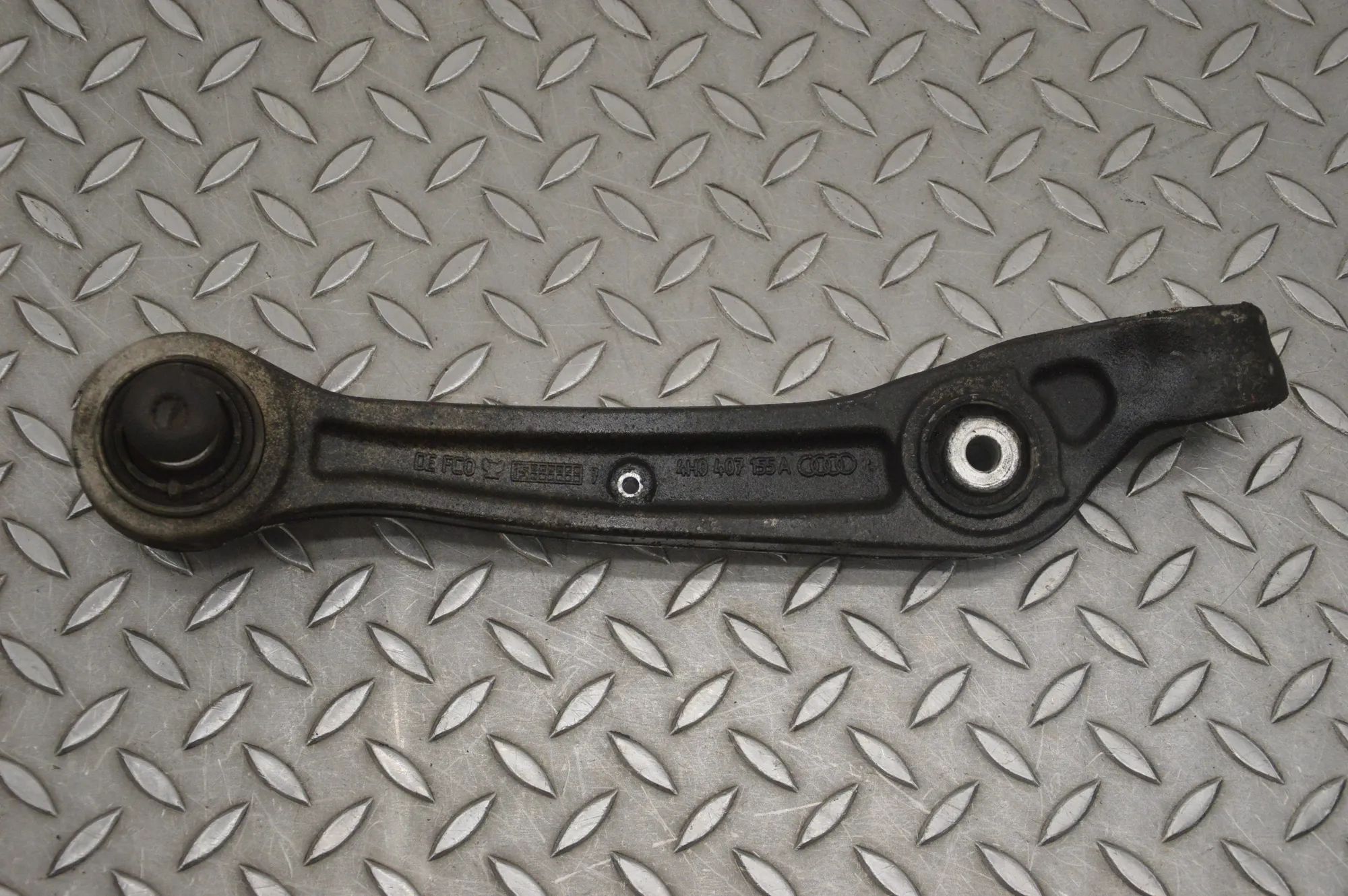 Audi A8 (D4) Front Left Straight Control Arm