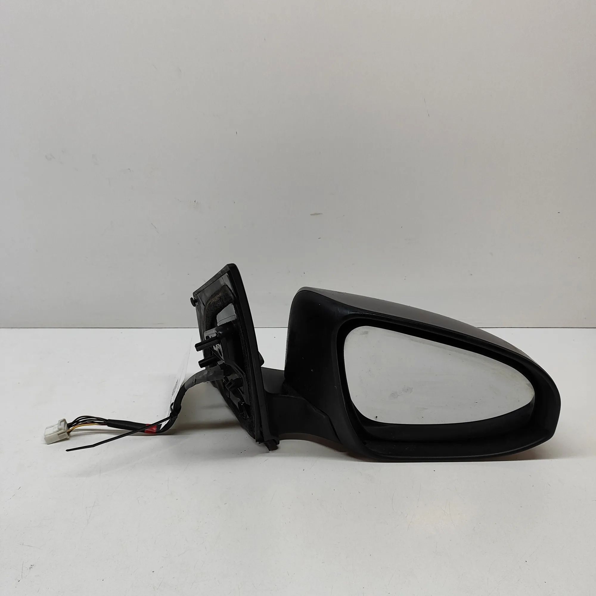 Toyota Auris Right Side Wing Mirror Right Side Wing Mirror — TOYOTA AURIS (_E18_) (...