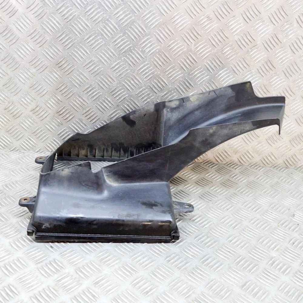 Maserati Quattroporte Air intake duct part Air intake duct part — MASERATI QUATTROPORTE (V...