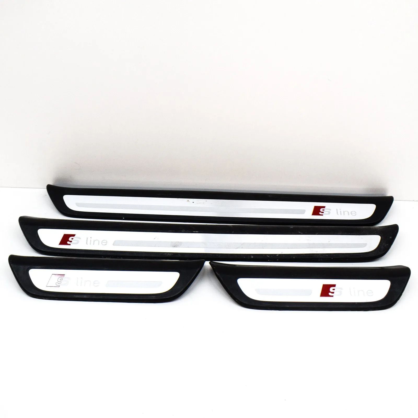 Audi Q3 (8U) Door Sill Trim Kit Door Sill Trim Kit — AUDI Q3 (8U) (2011-2018) —...