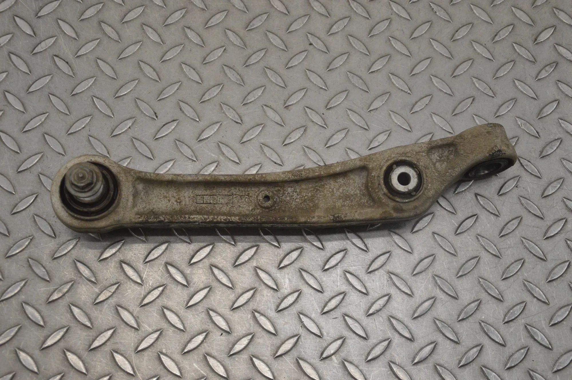 Audi Q5 (FY) Front Right Straight Control Arm Front Right Straight Control Arm — AUDI Q5 (FY)...