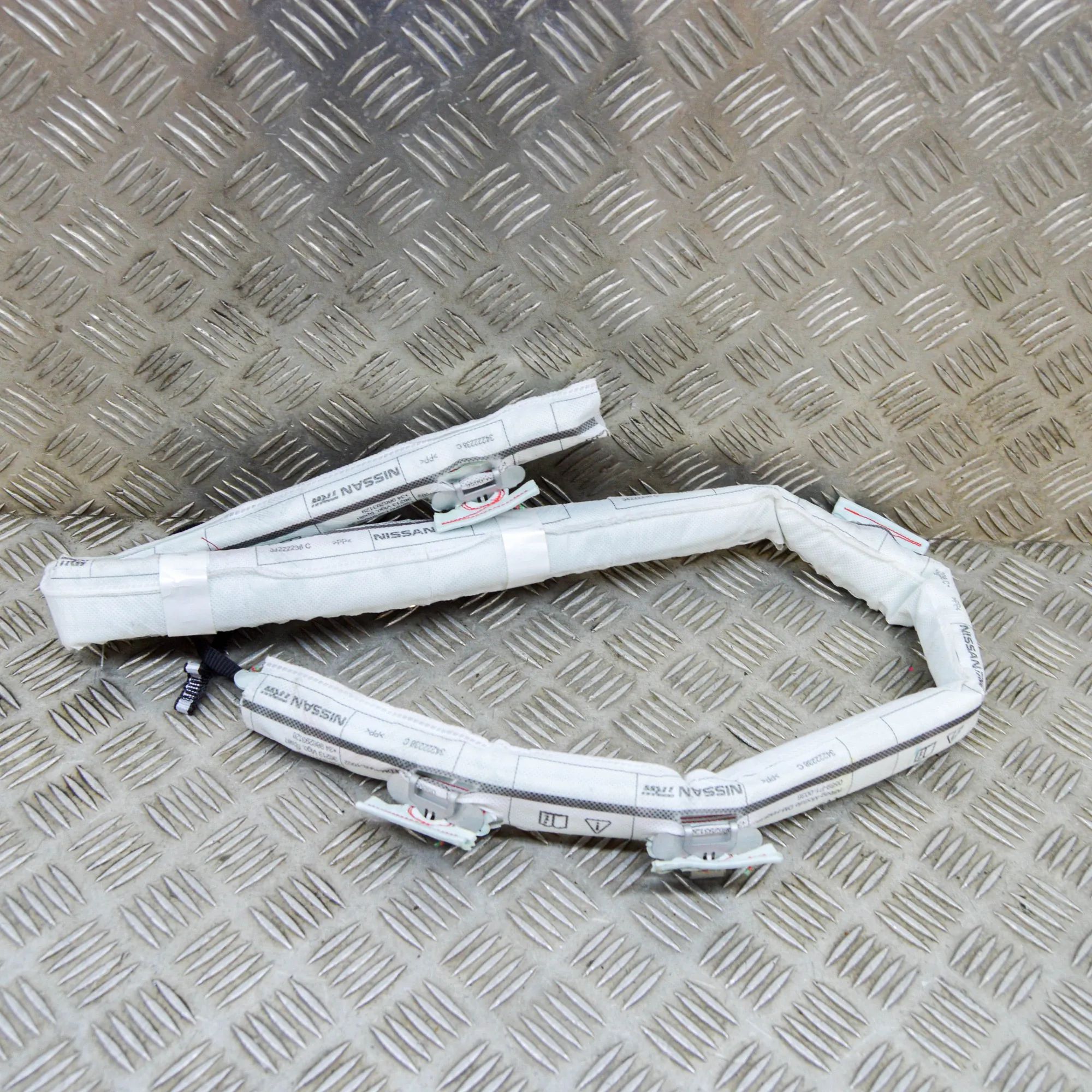 Nissan Juke Left Side Roof Safety Curtain SRS Left Side Roof Safety Curtain SRS — NISSAN JUKE...