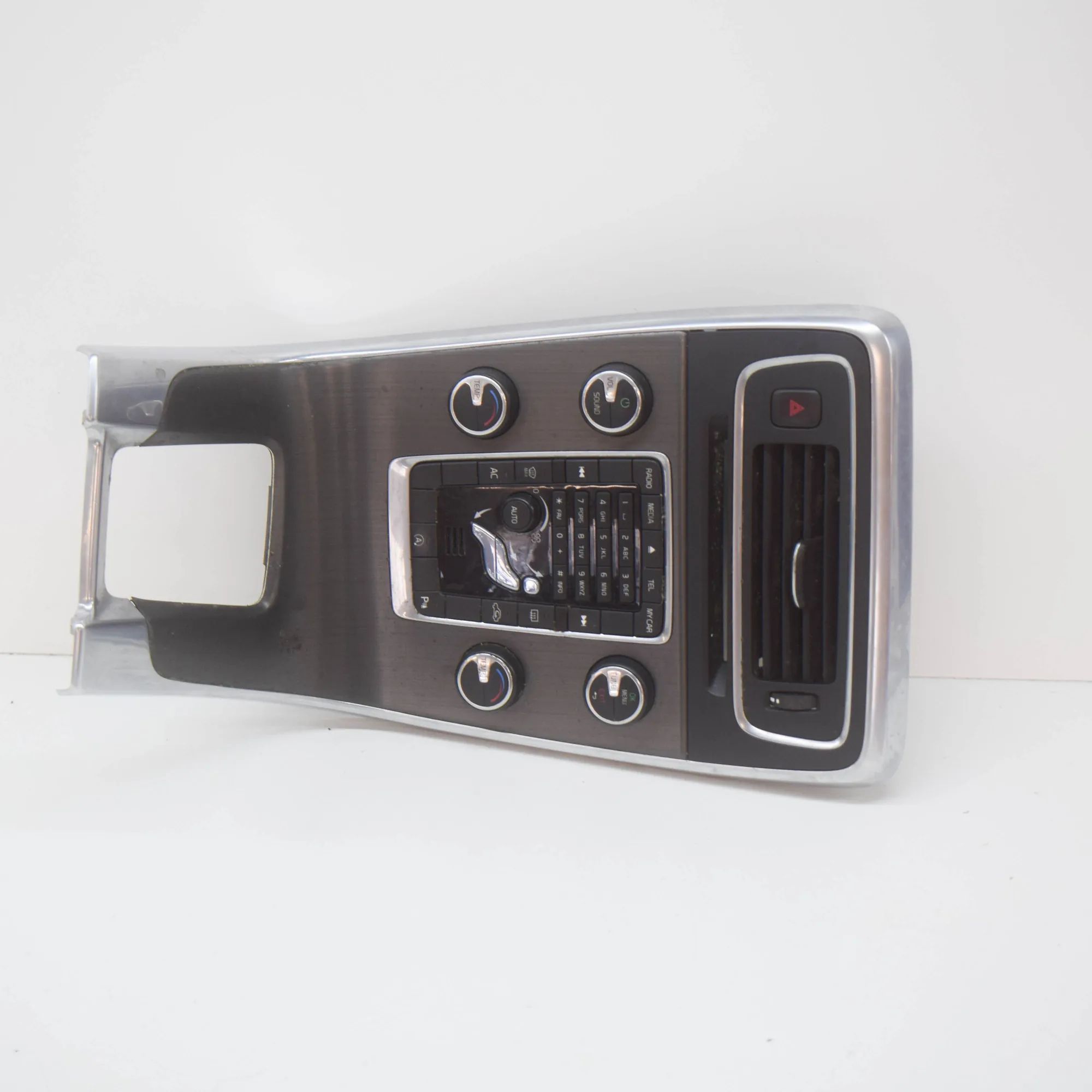 Volvo V60 Dashboard Center Part Dashboard Center Part — VOLVO V60 (2010-2018) —...
