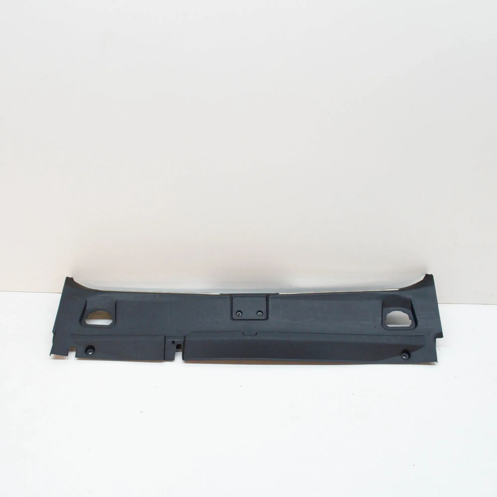 Maserati Quattroporte Trunk Boot Lock Trim Trunk Boot Lock Trim — MASERATI QUATTROPORTE (V...
