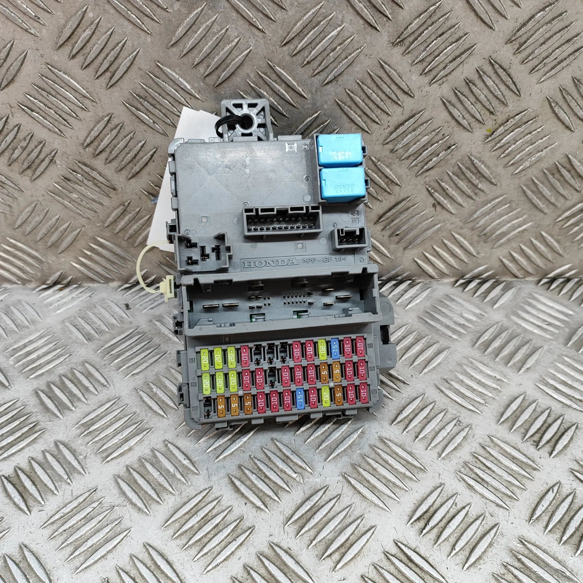Honda CR-V Fuse Box Module Fuse Box Module — HONDA CR-V (V RW) (2017-...) ...