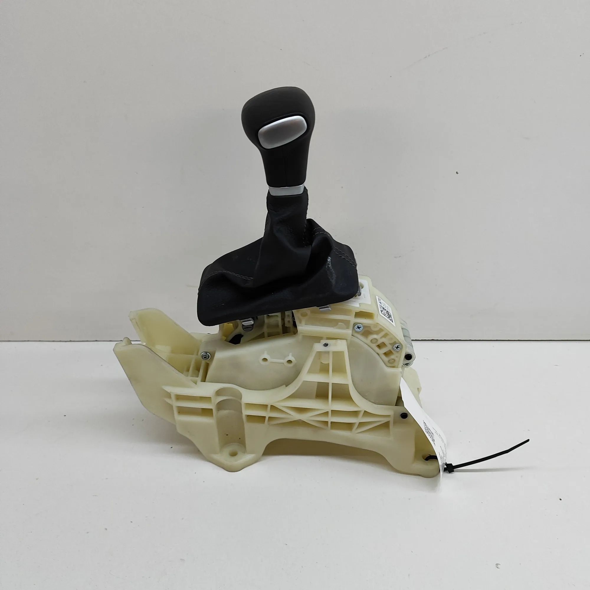 Kia Stonic Gear Shifting Mechanism Gear Shifting Mechanism — KIA STONIC (YB) (2017...