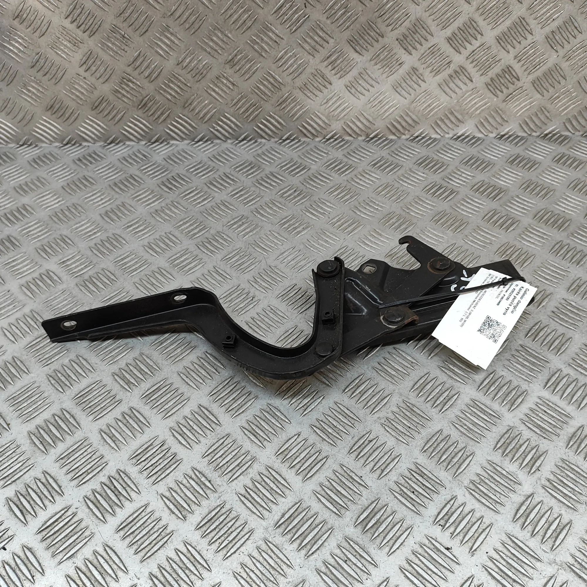 Mercedes-Benz 200 - 280 (W114, W115) Left Side Bootlid Hinge Left Side Bootlid Hinge — MERCEDES BENZ S-CLASS...