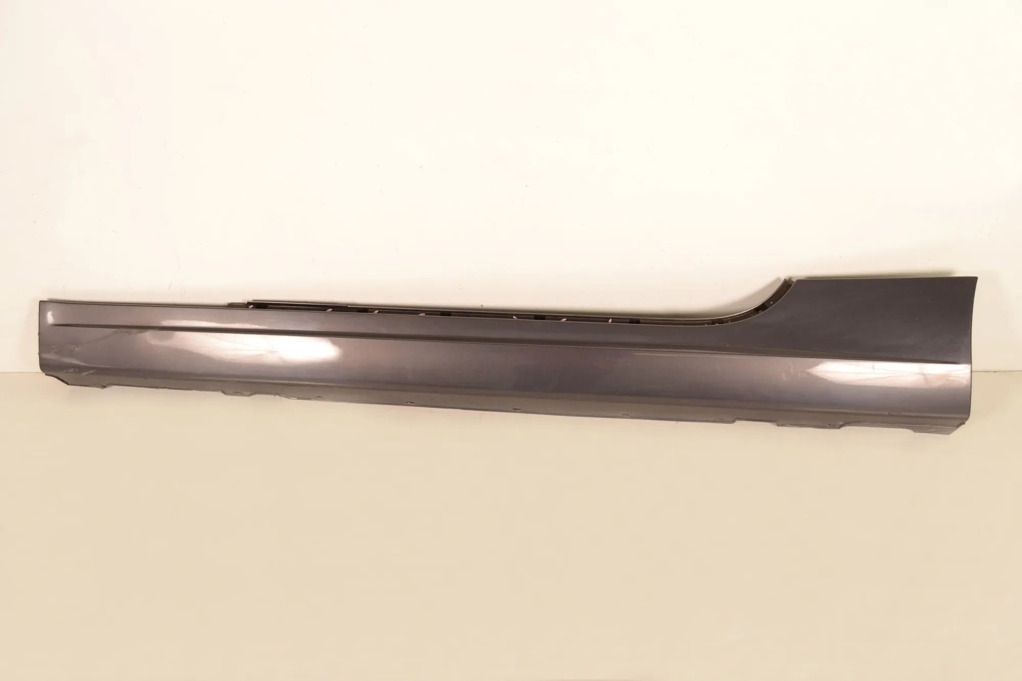 Jaguar XK Left Side Plastic Sideskirt Cover Left Side Plastic Sideskirt Cover — JAGUAR XK (...