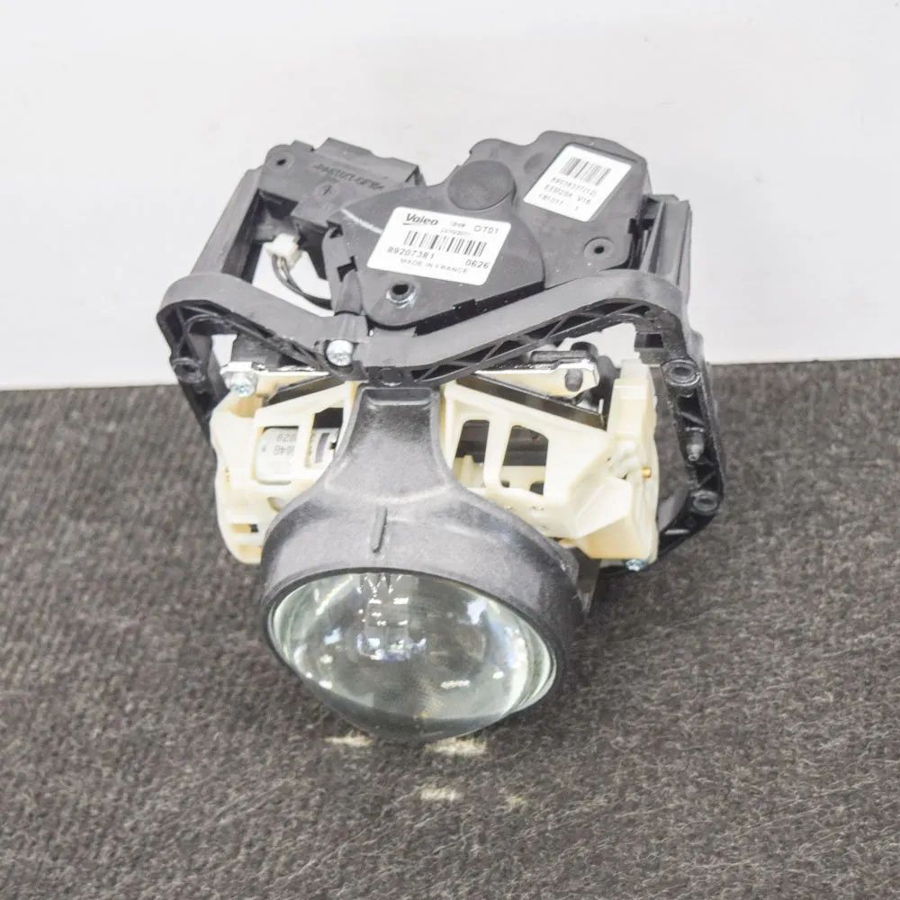 Volvo V60 Front Right Additional Light Front Right Additional Light — VOLVO V60 (2010-...
