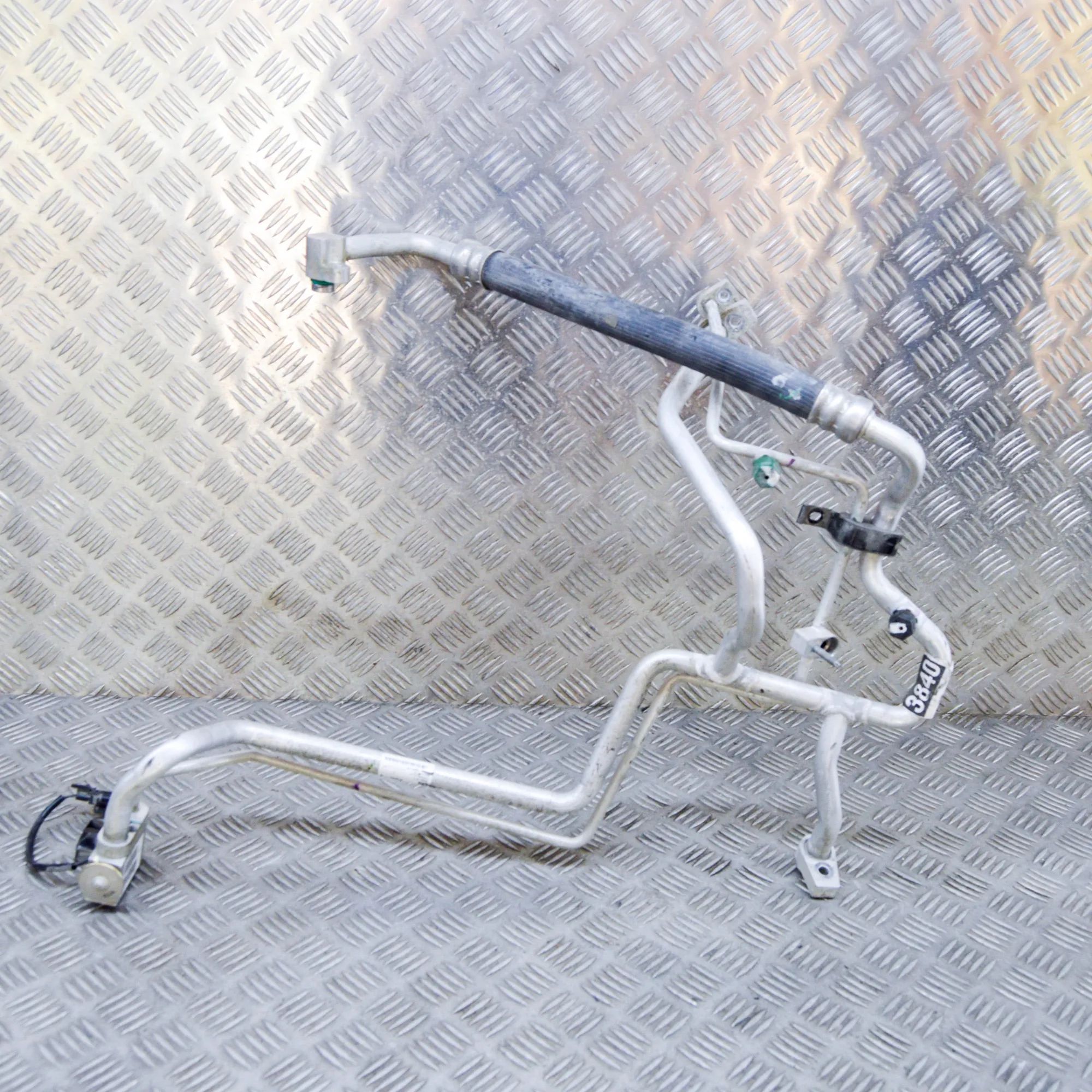 Tesla Model X A/C Air Con Hose Pipe A/C Air Con Hose Pipe — TESLA MODEL X (2013-......