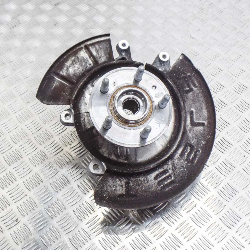 Tesla Model S Rear Right Wheel Hub Rear Right Wheel Hub — TESLA MODEL S (2012-...)...