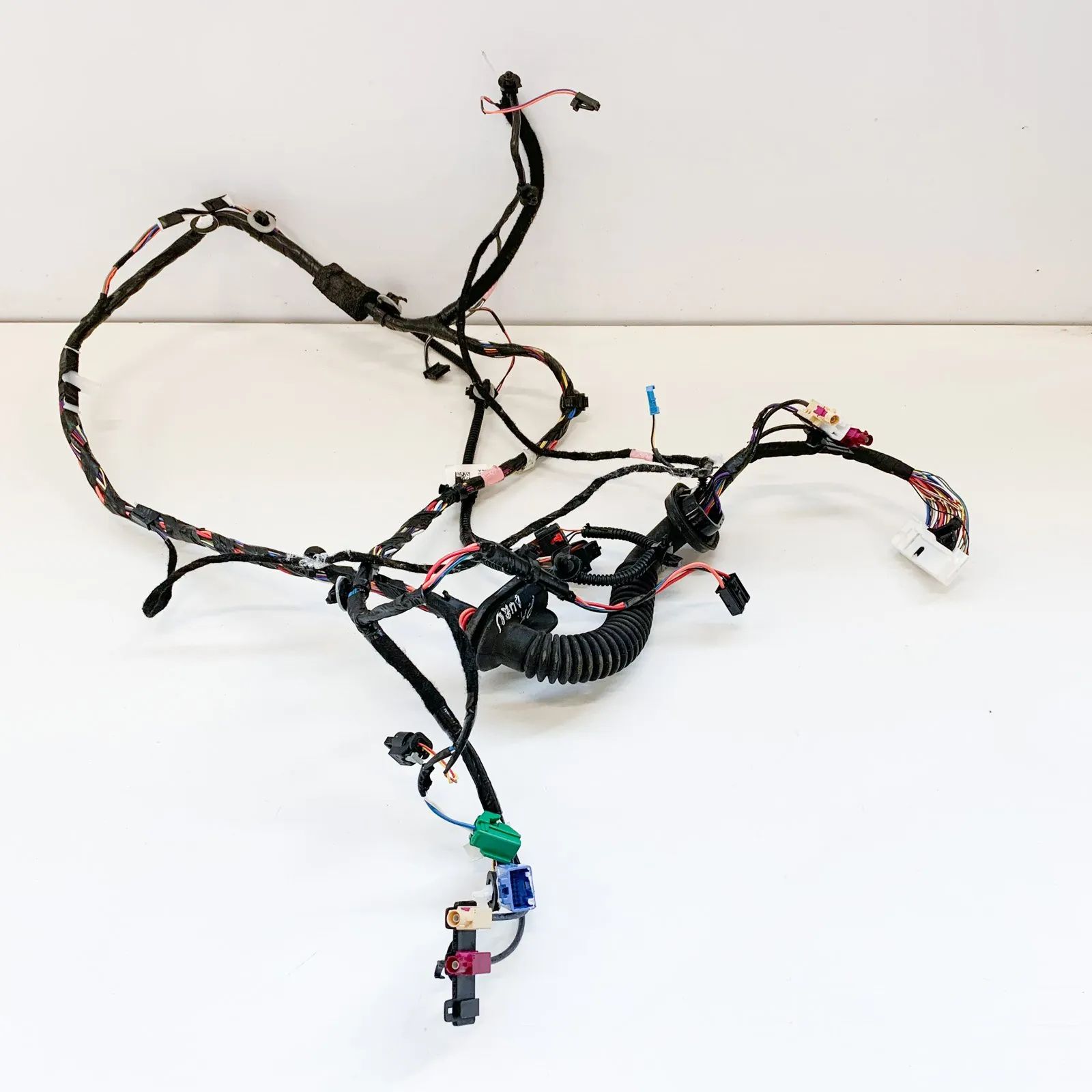 Tesla Model 3 Door wiring — front left Door wiring — front left — TESLA MODEL 3 (2018-...