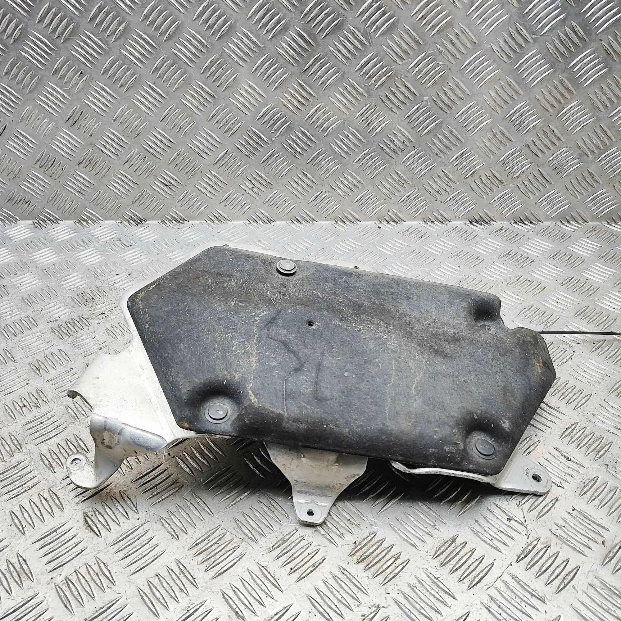 BMW X3 / iX3 (G01) Heat shield Heat shield — BMW IX3 (G08) (2020-...) — 946878...