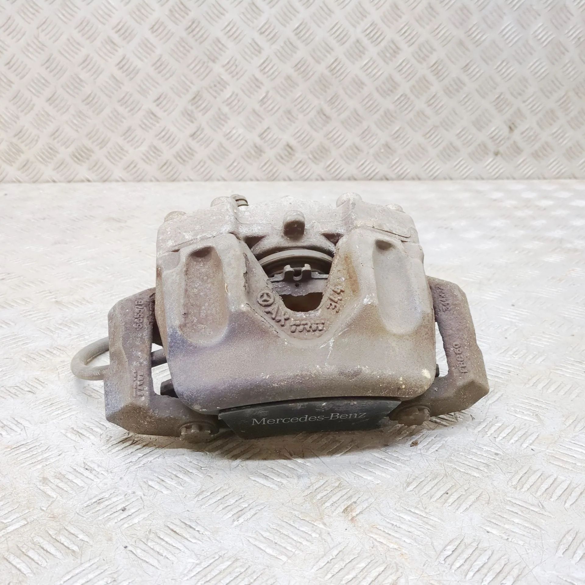 Mercedes-Benz SLK (R172) Brake caliper — front left Brake caliper — front left — MERCEDES BENZ SLK ...