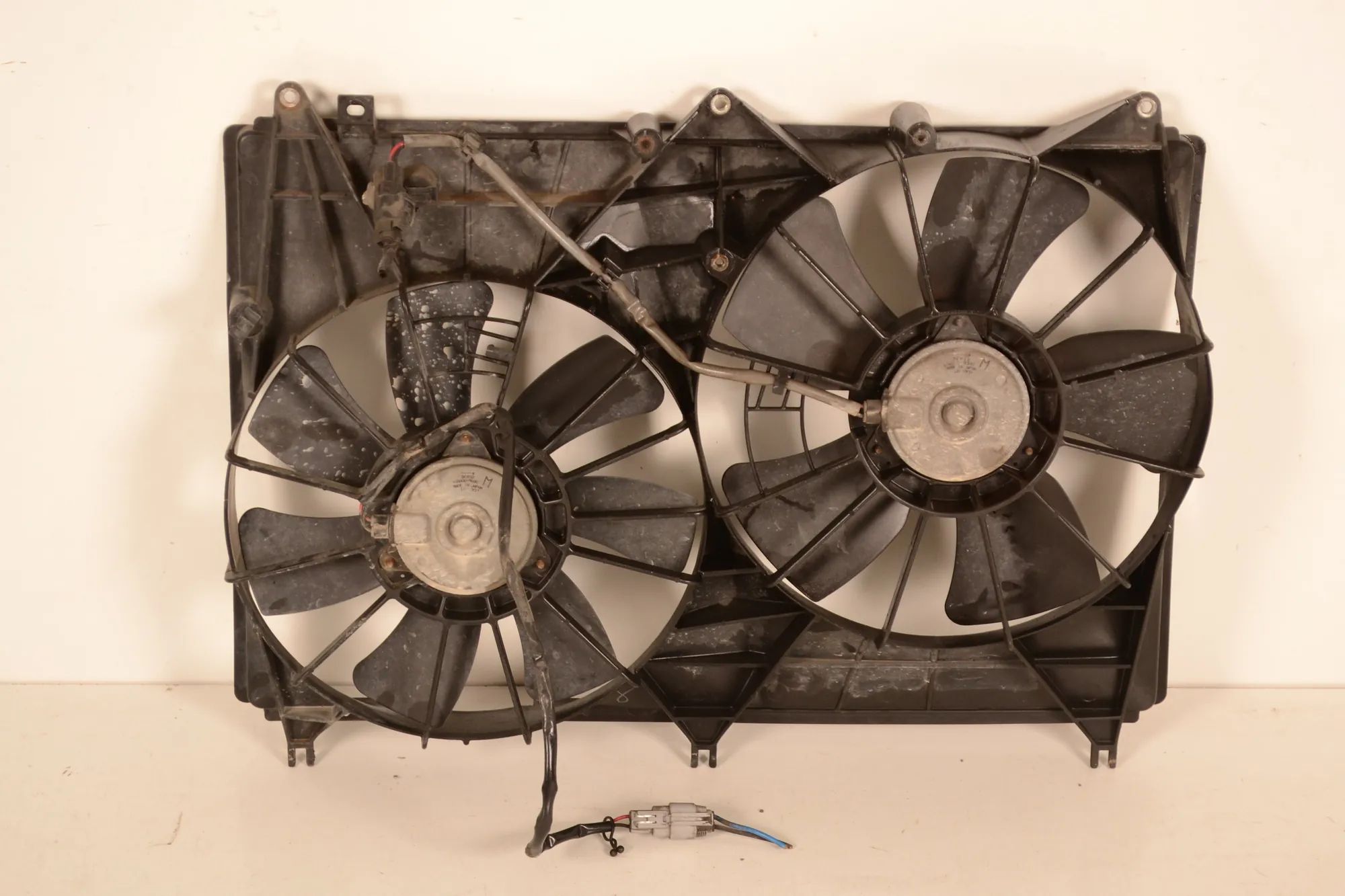Suzuki Grand Vitara Engine Cooling Fan Shroud Engine Cooling Fan Shroud — SUZUKI GRAND (VITAR...