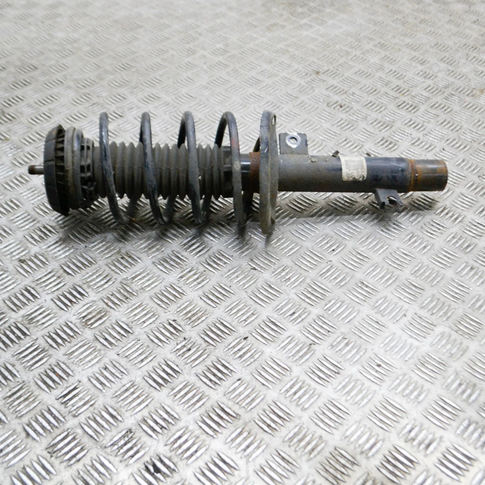 Peugeot 208 Shock absorber — front right Shock absorber — front right — PEUGEOT 208 (201...