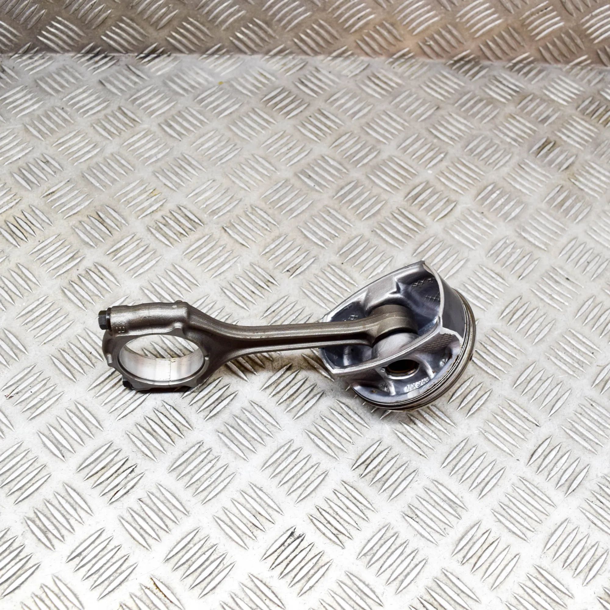 Chrysler Pacifica Piston Piston — CHRYSLER PACIFICA (2016-...) — 6822346...