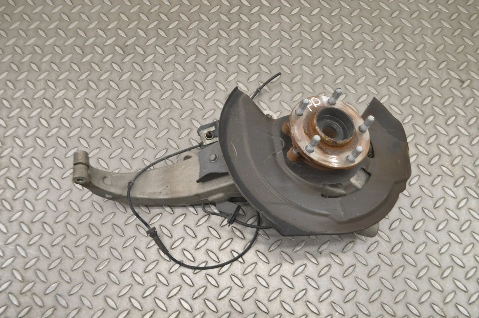 Infiniti Q50 Front Right Wheel Hub Front Right Wheel Hub — INFINITI Q50 (2013-...)...