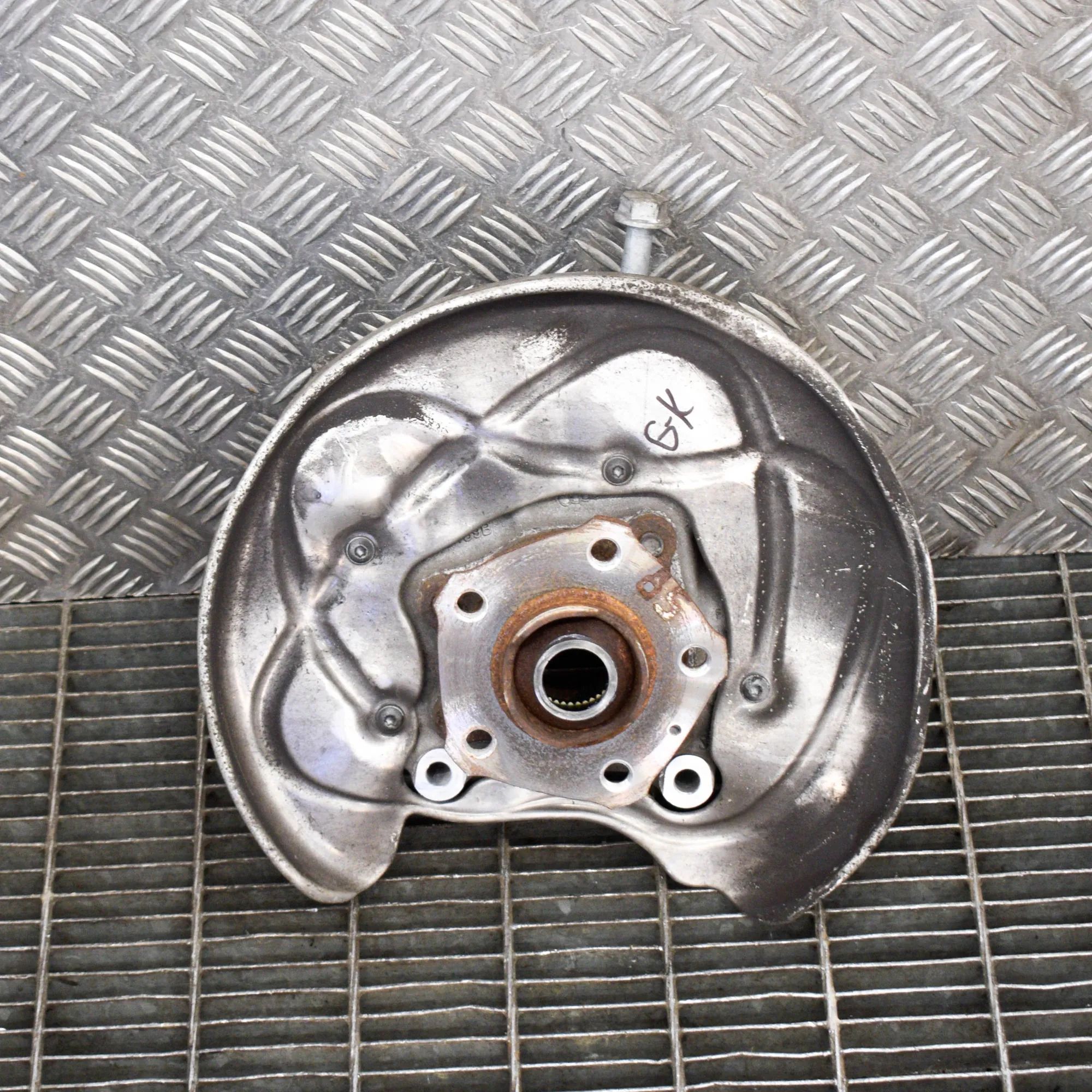 Audi A6 (C7) Rear Left Wheel Hub Spindle Rear Left Wheel Hub Spindle — AUDI A6 (4A2, C8)...