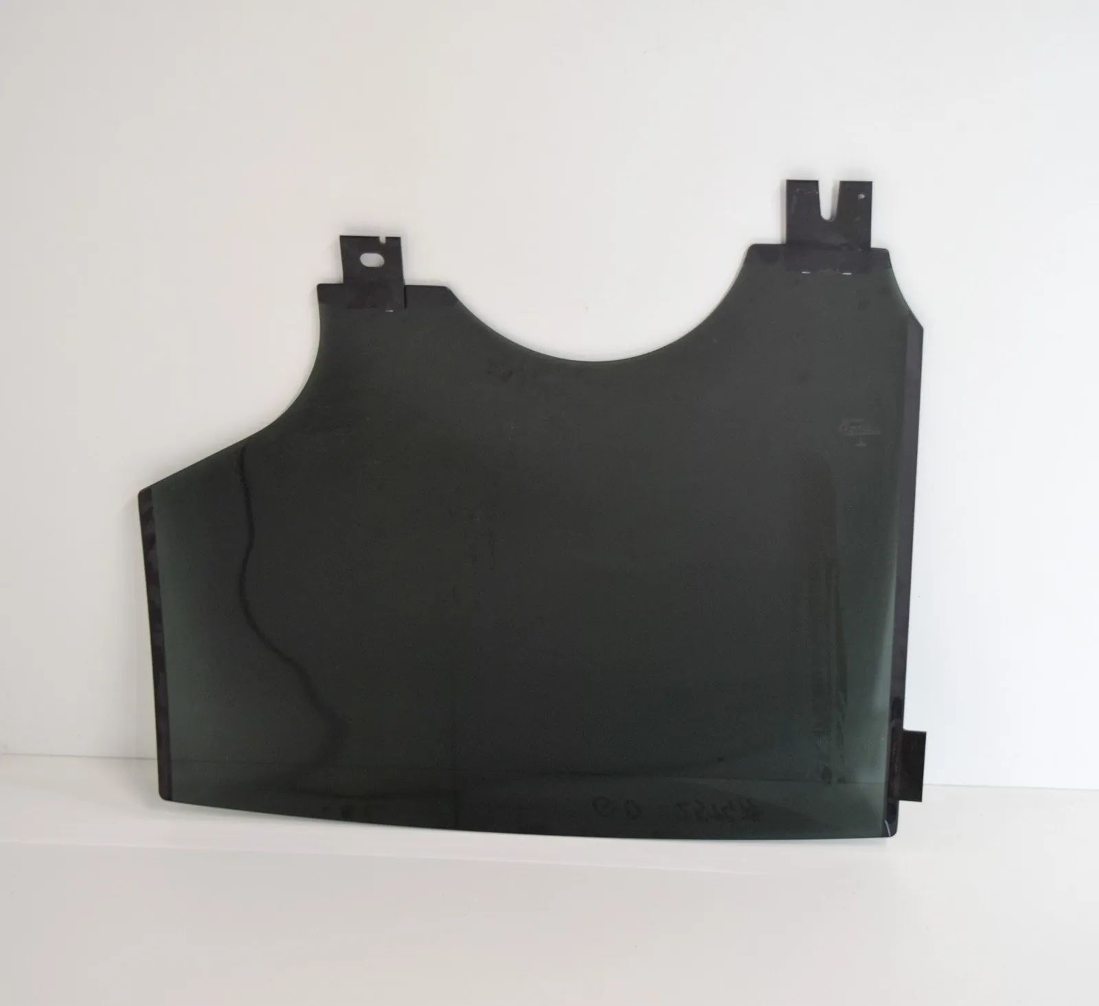 Tesla Model X Right rear door window Right rear door window — TESLA MODEL X (2013-.....