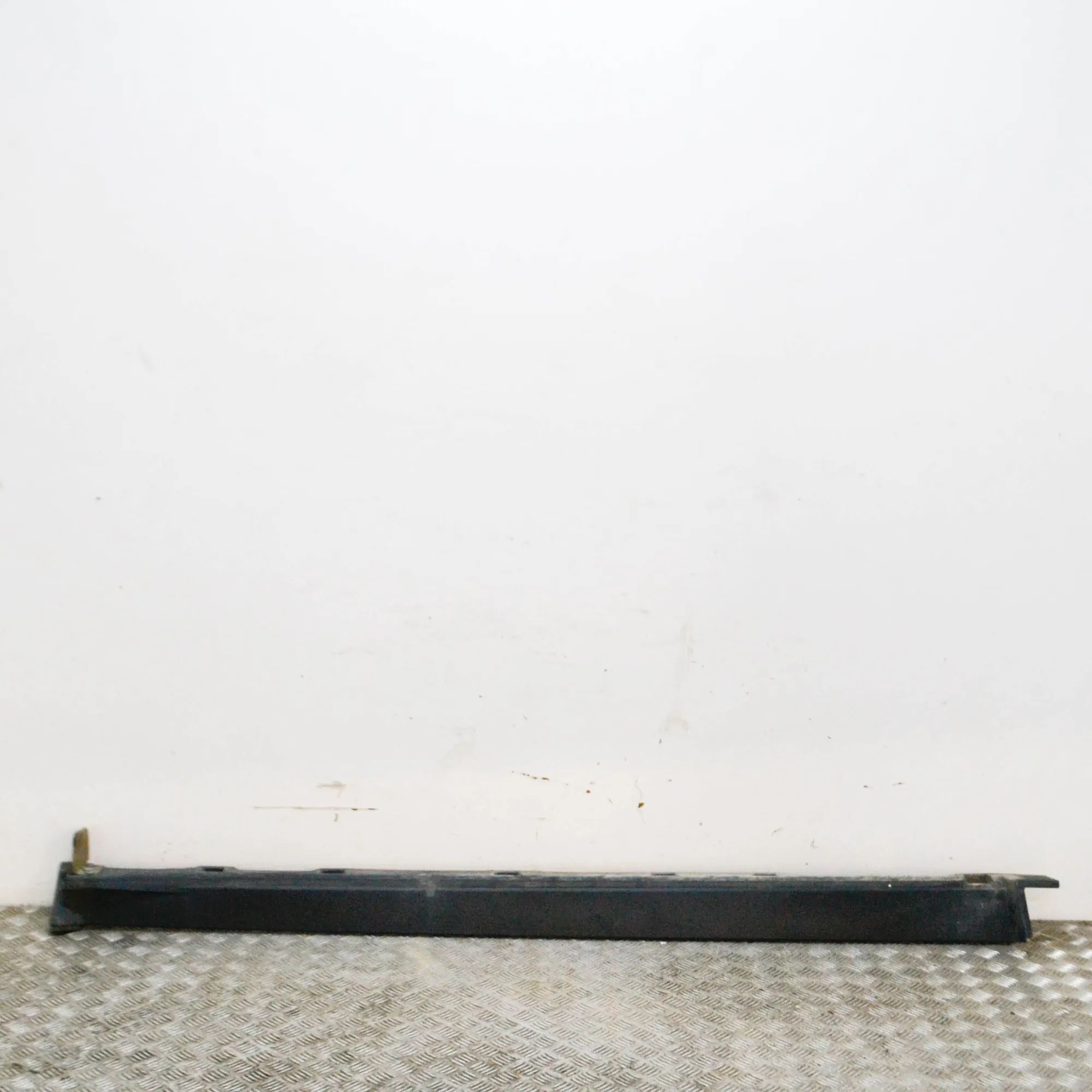 Jaguar E-Pace Left Side Plastic Sideskirt Cover