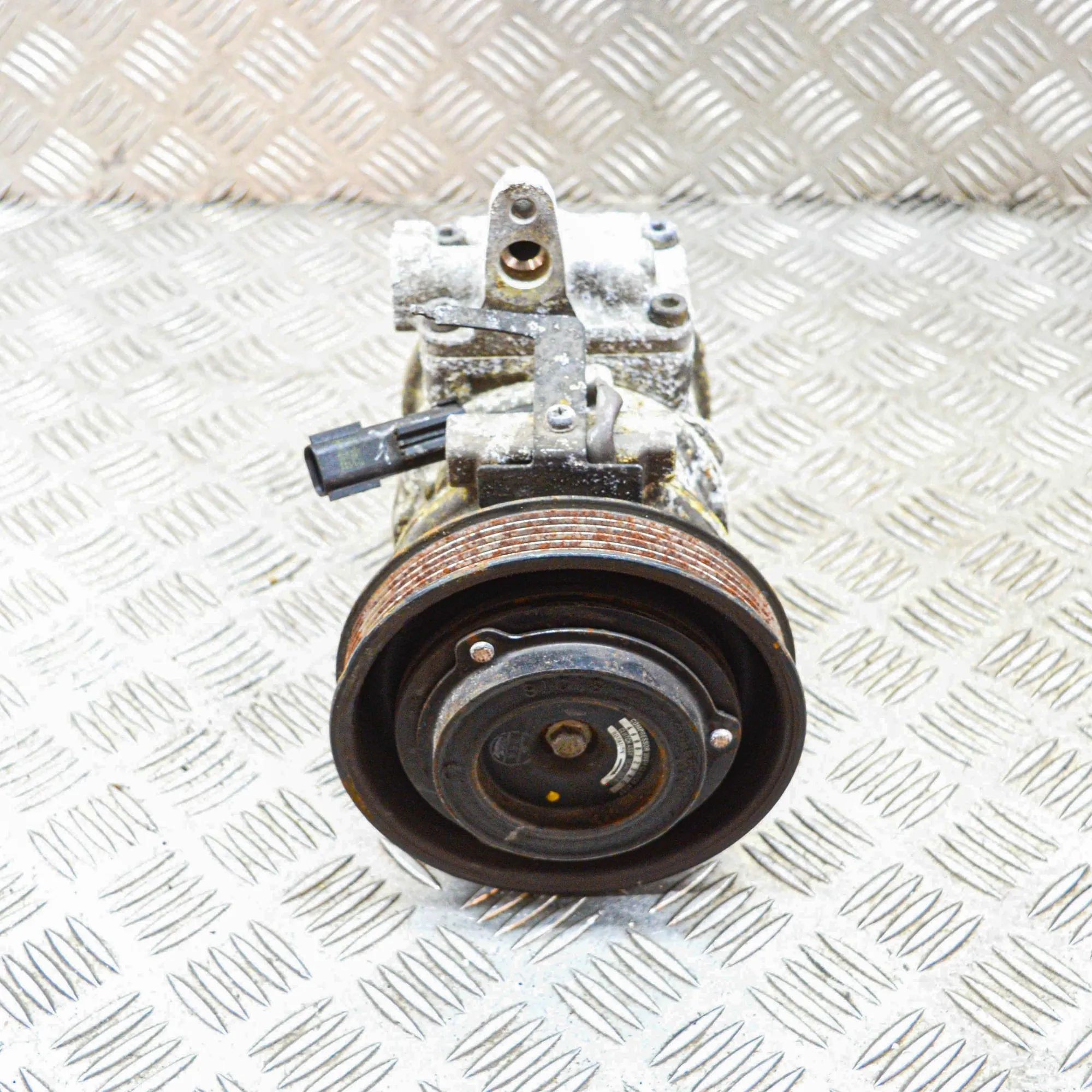 Chrysler 300C Air-conditioning compressor Air-conditioning compressor — CHRYSLER 300 (C L...