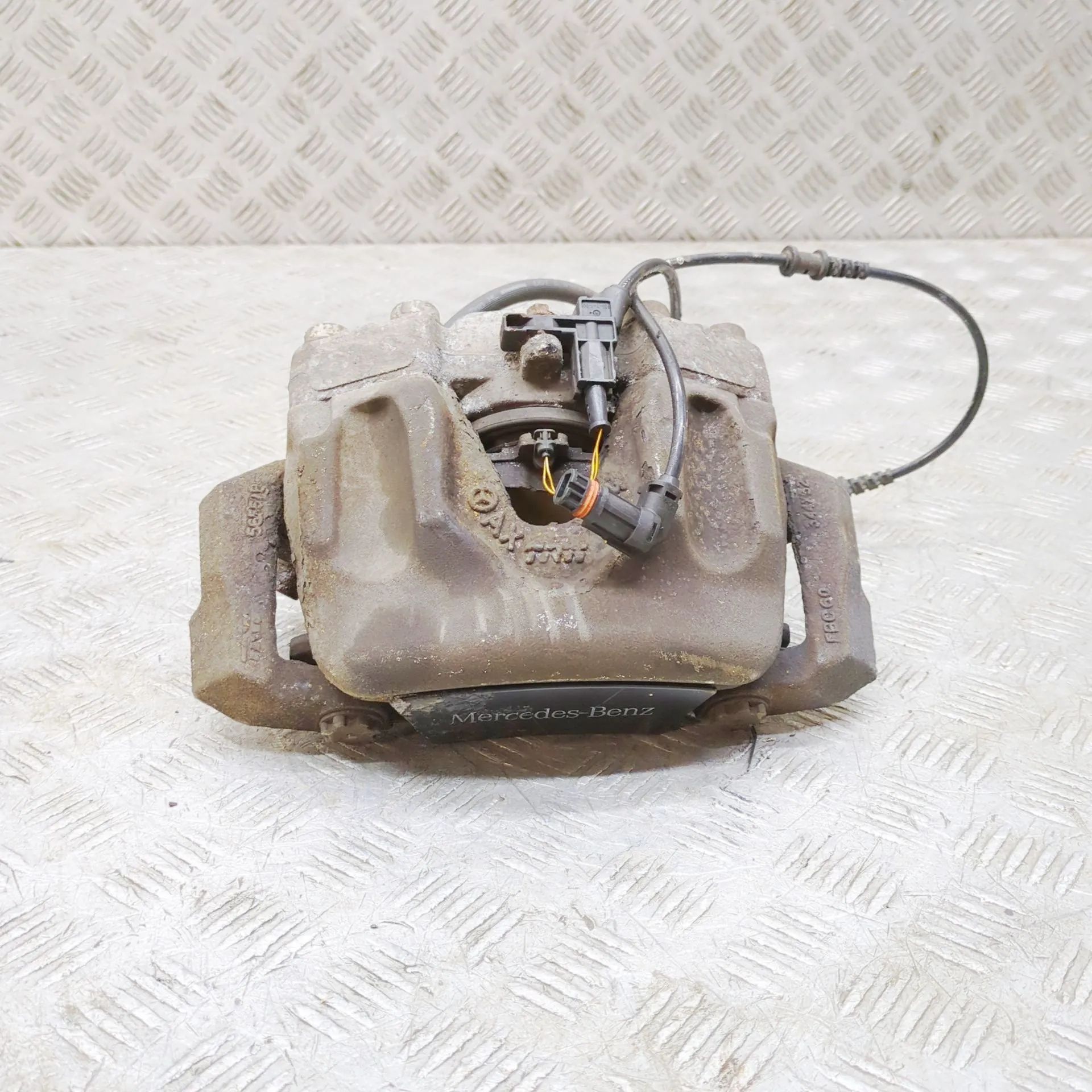 Mercedes-Benz SLK (R172) Brake caliper — front right Brake caliper — front right — MERCEDES BENZ SLK...