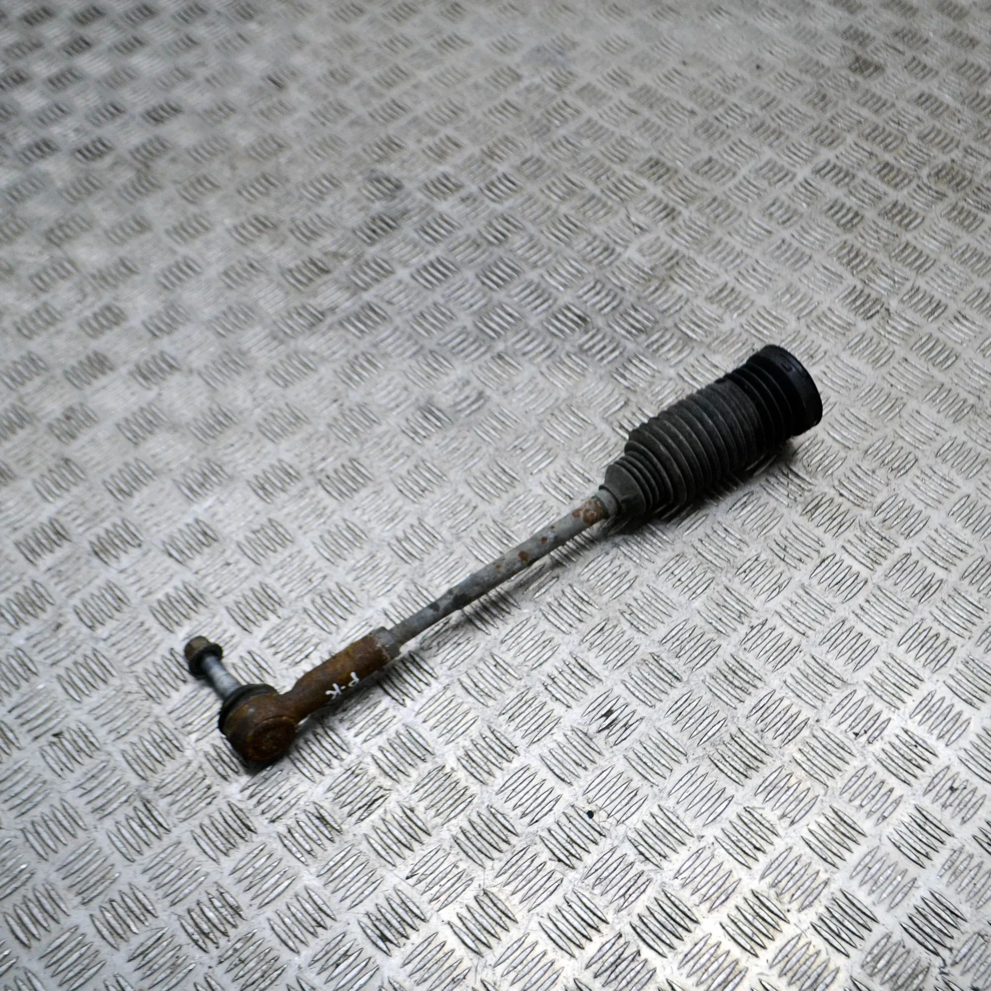Dodge Ram Steering tie rod — left Steering tie rod — left — DODGE RAM (1500 Pick-...