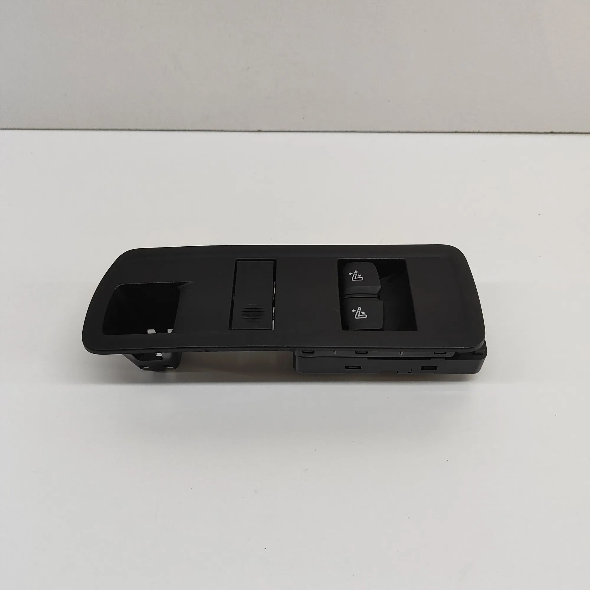 BMW X5 (G05) Button Switch Panel Button Switch Panel — BMW X5 (G05) (2018-...) —...