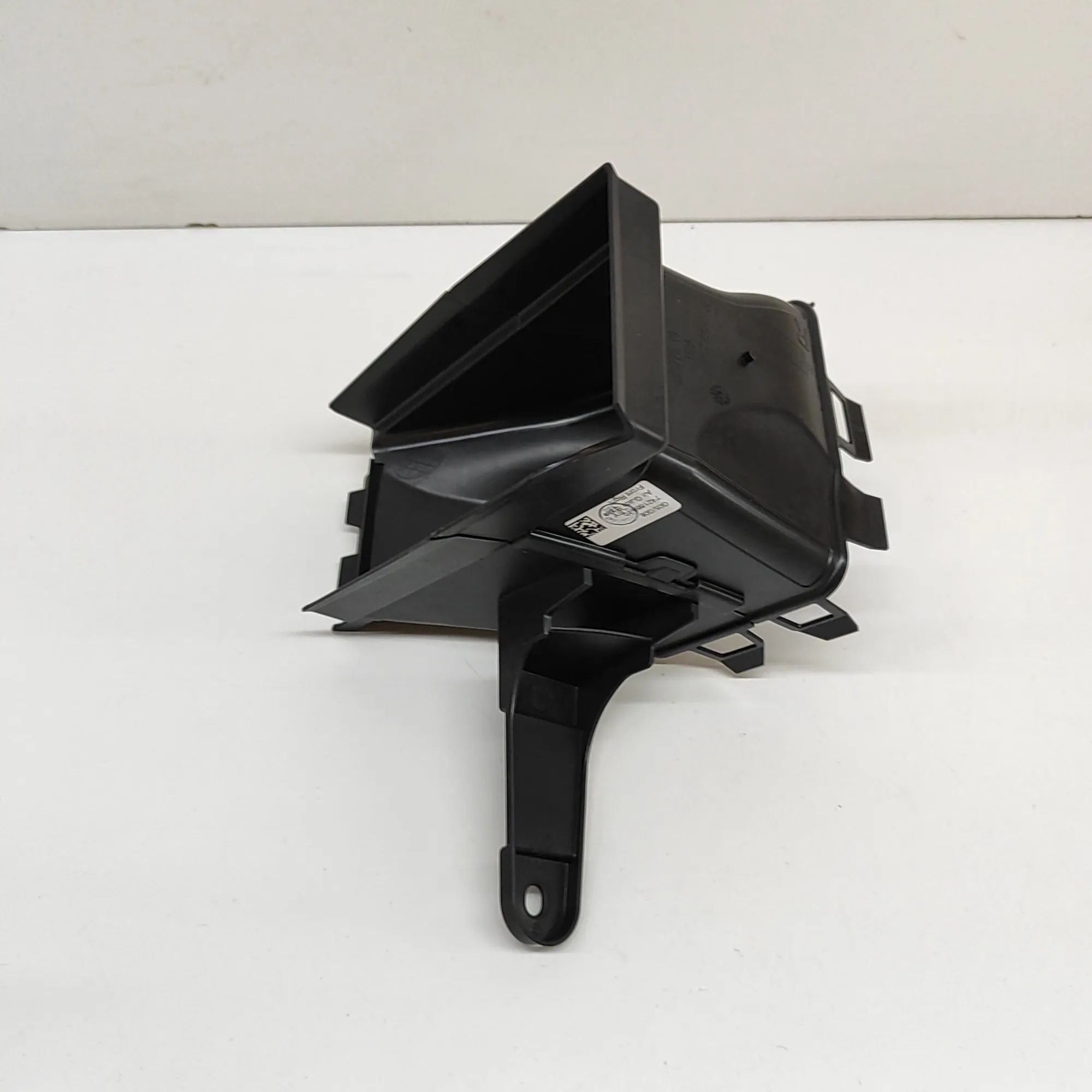 BMW X5 (G05) Air Intake Tube Air Intake Tube — BMW X5 (G05) (2018-...) — 742...