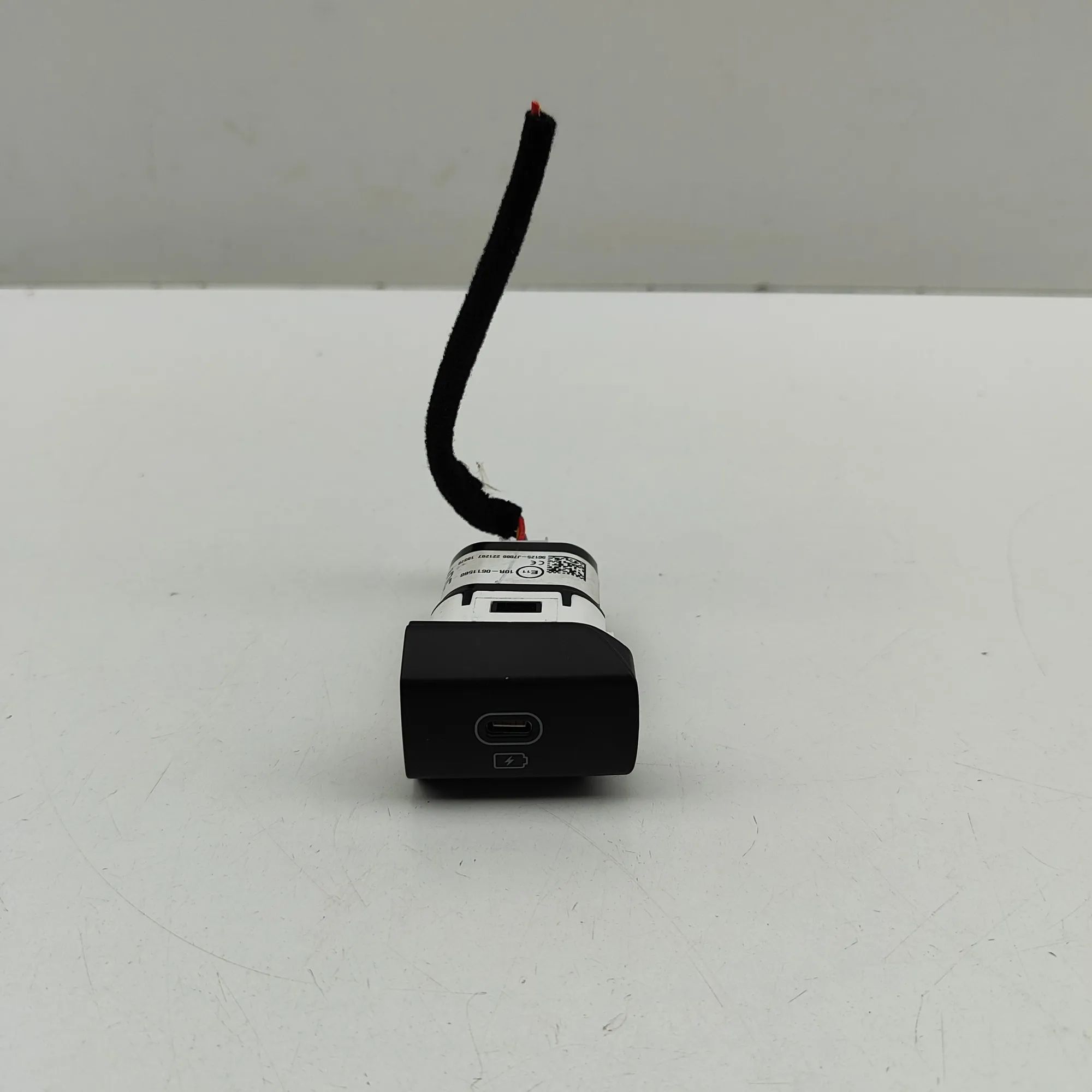 Kia Ceed (CD) USB USB — KIA CEE\'D (Hatchback CD) (2021-...) — 96...