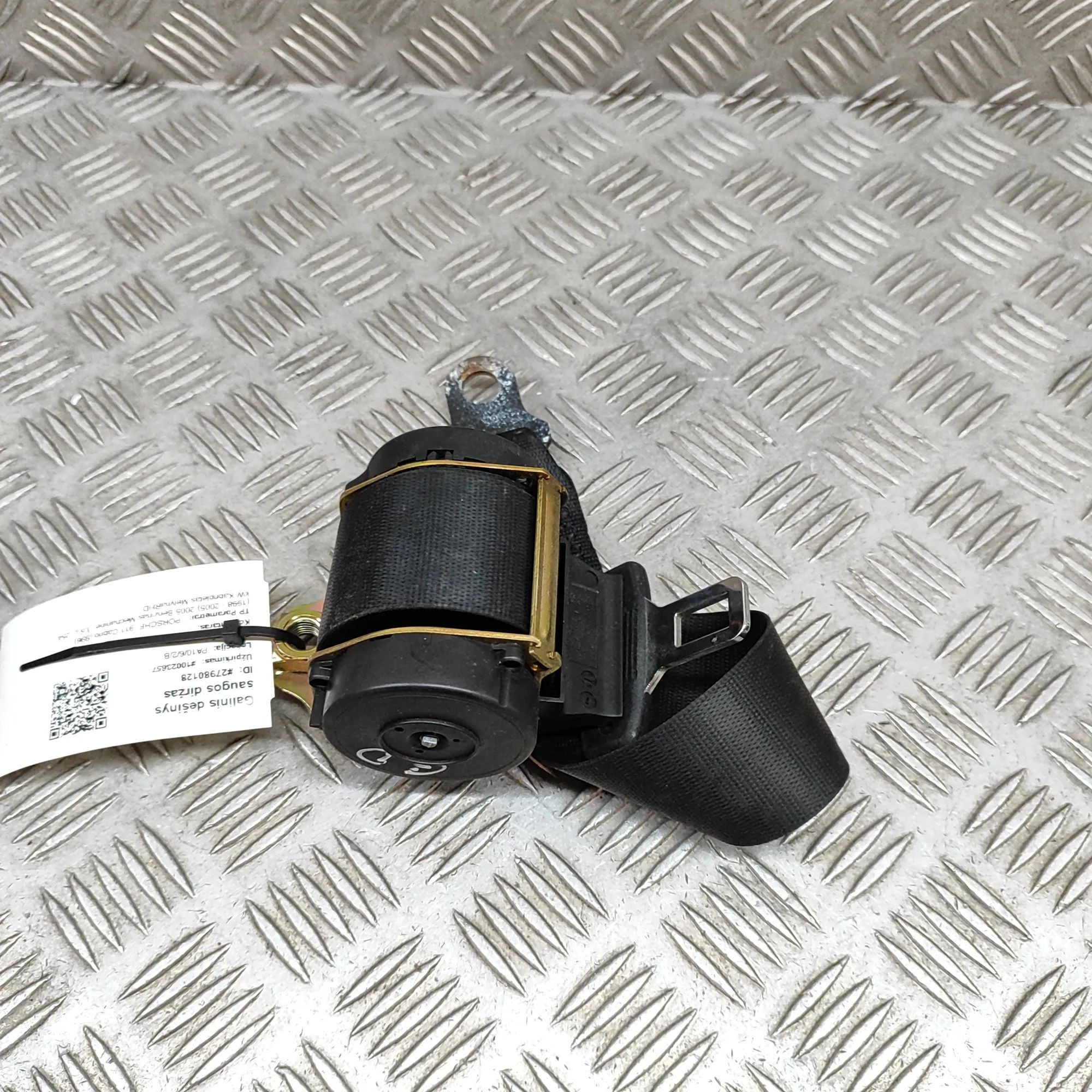 Porsche 911 (996) Rear Right Seatbelt Rear Right Seatbelt — PORSCHE 911 (Cabrio 996) ...