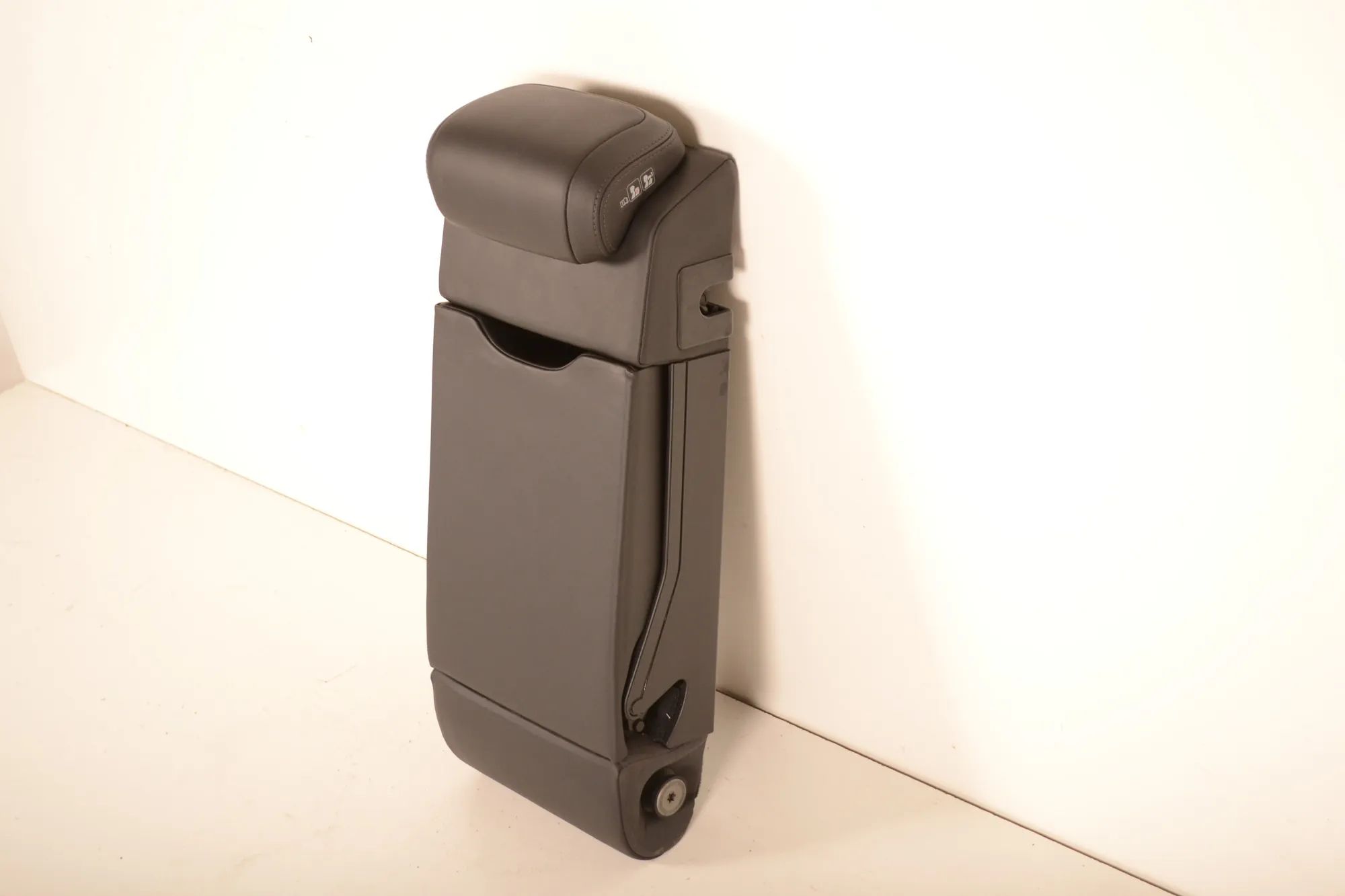Porsche Macan Заднее сиденье Rear seat — PORSCHE MACAN (95B) (2014-...)

Gen...