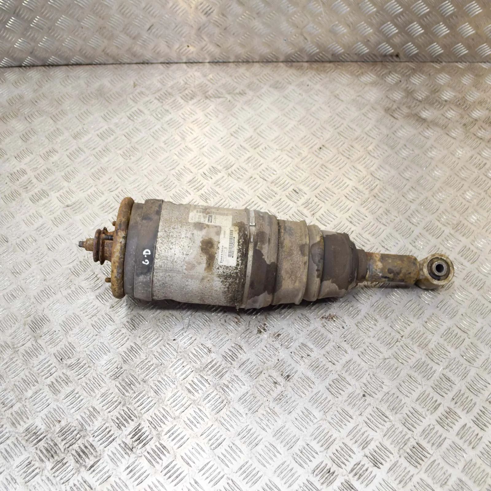 Land Rover Discovery Shock absorber — rear right Shock absorber — rear right — LAND ROVER DISCOV...