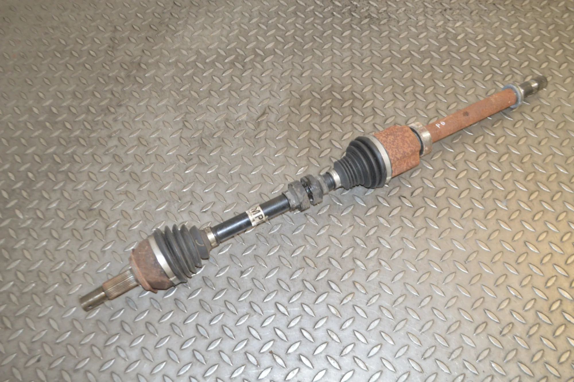Nissan Qashqai (J11) Front Right Driveshaft Front Right Driveshaft — NISSAN QASHQAI (II J11...