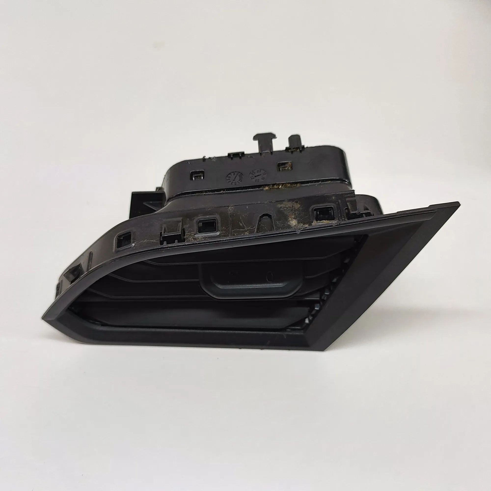 Volkswagen Transporter (T6, Caravelle, Multivan) Dashboard Air Vents Dashboard Air Vents — VW TRANSPORTER (VI T6 Van...